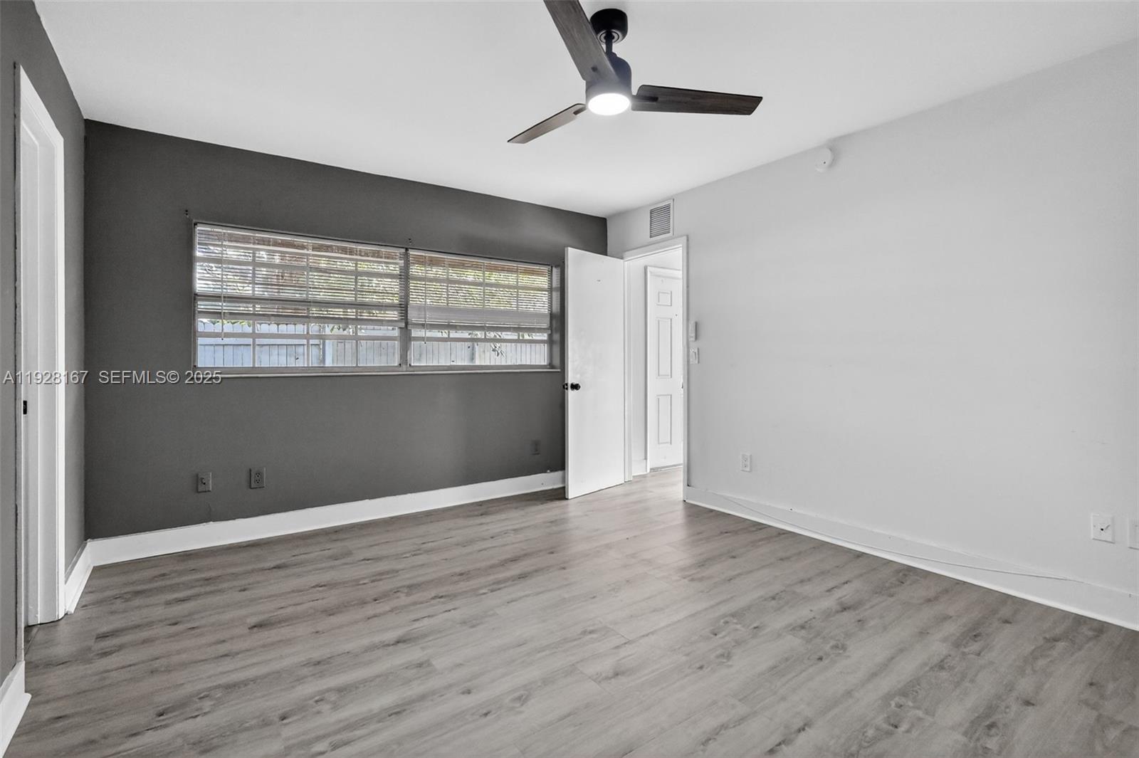 708 SW 10th Street 1