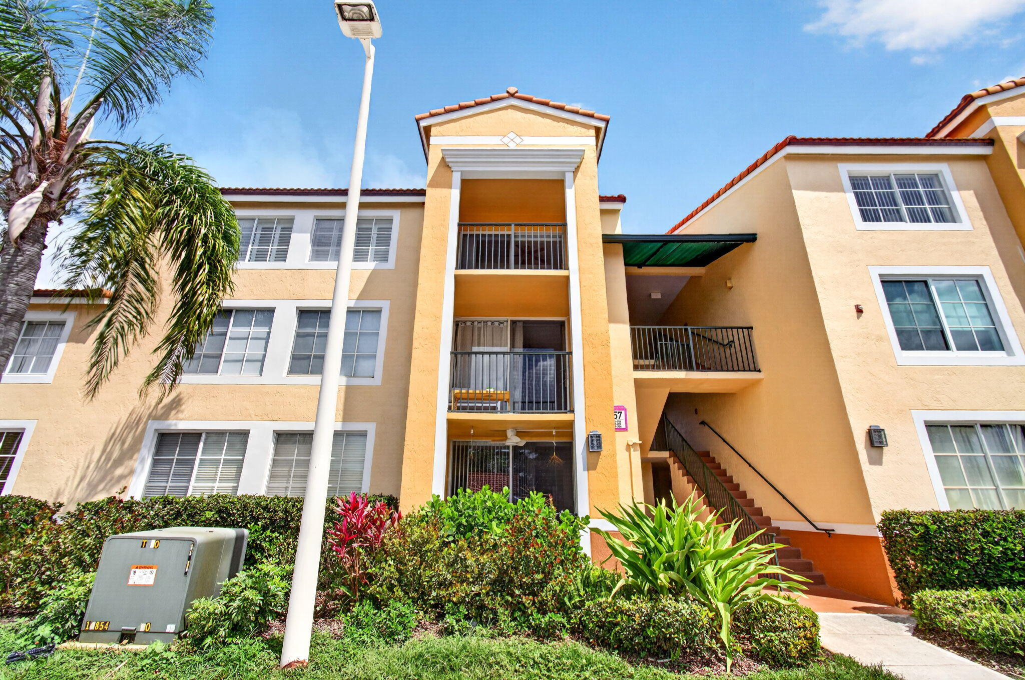 157 Yacht Club Way 303