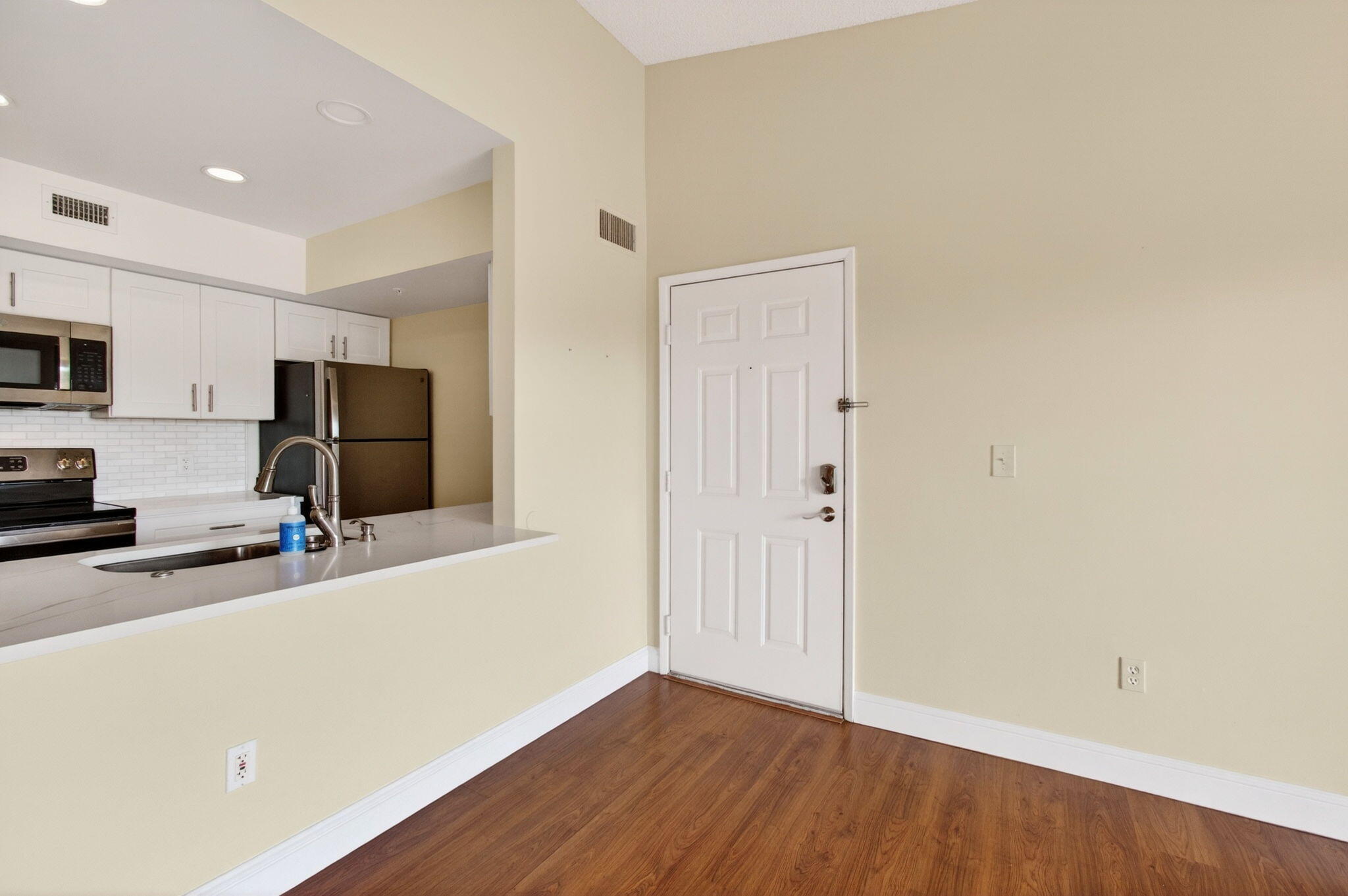 157 Yacht Club Way 303