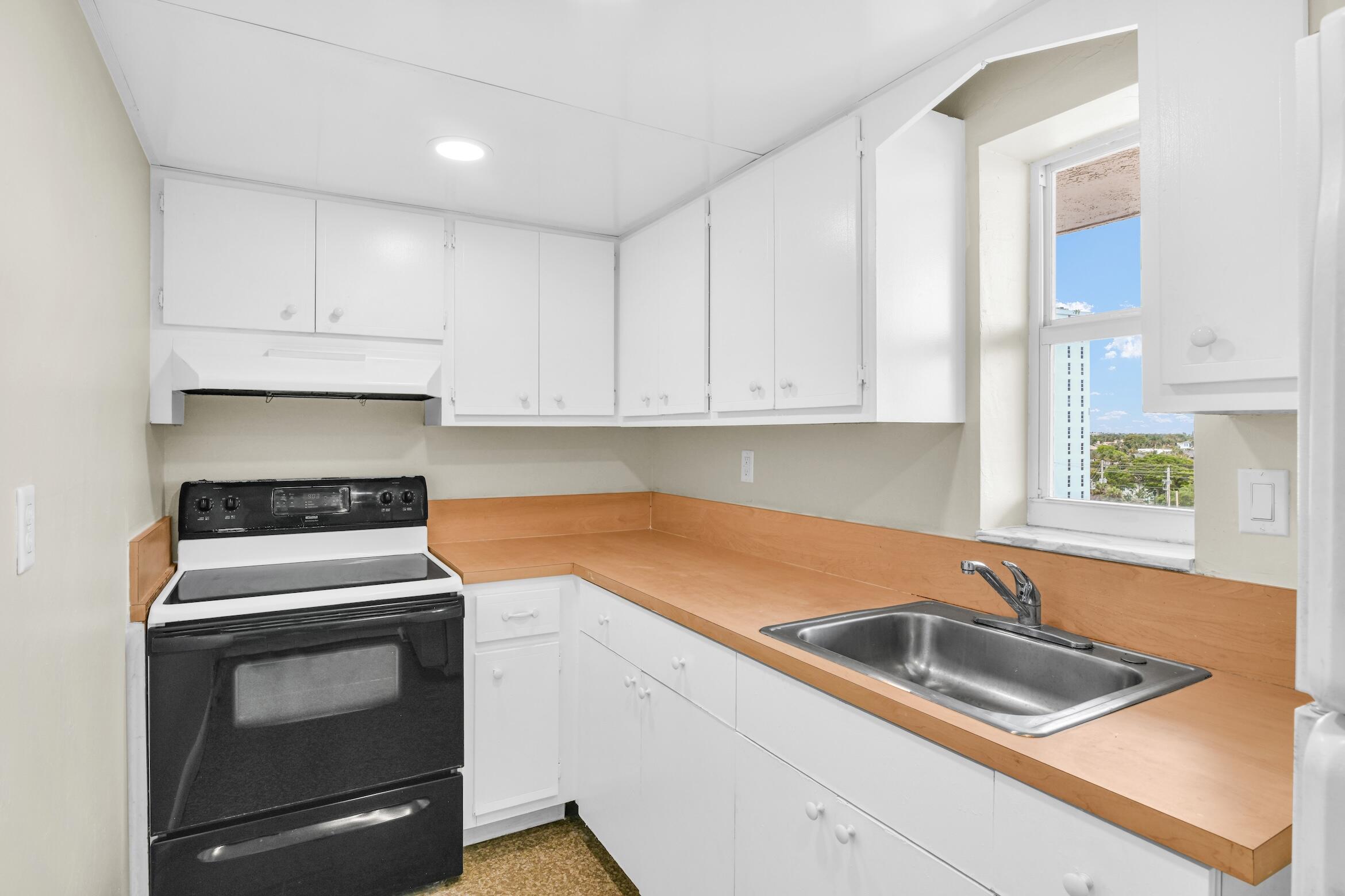 3201 NE 14th Street Causeway 708