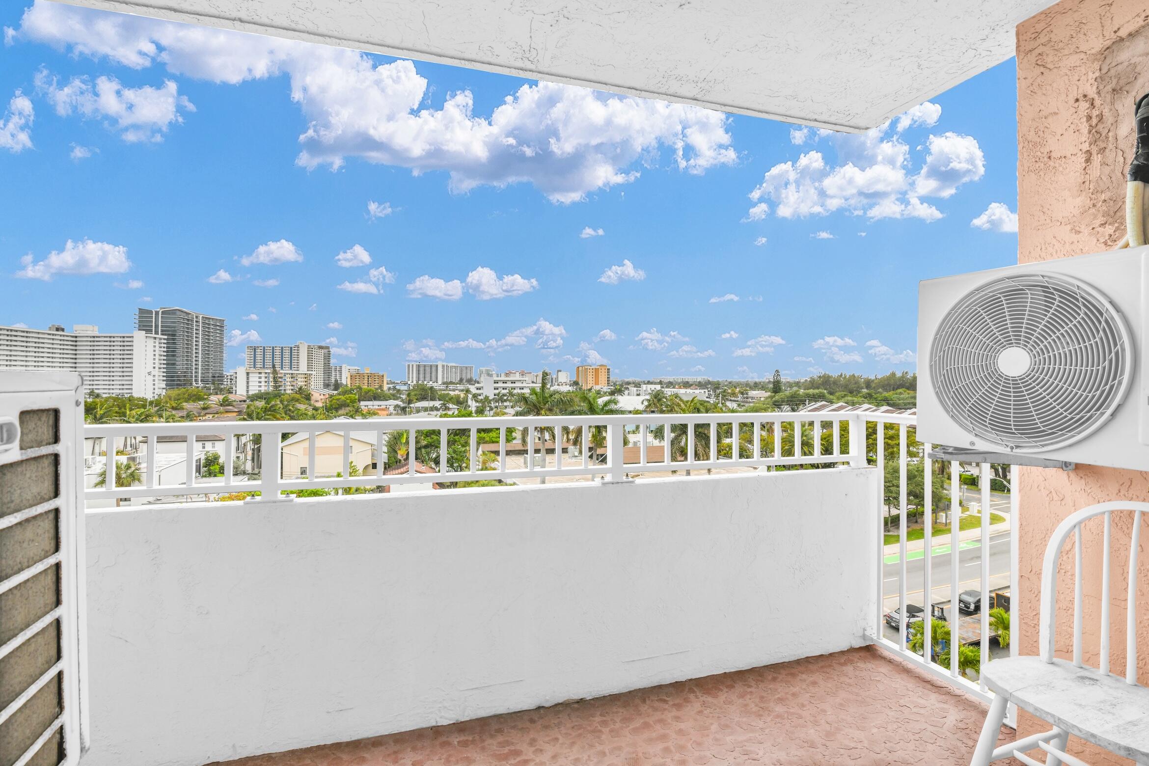 3201 NE 14th Street Causeway 708