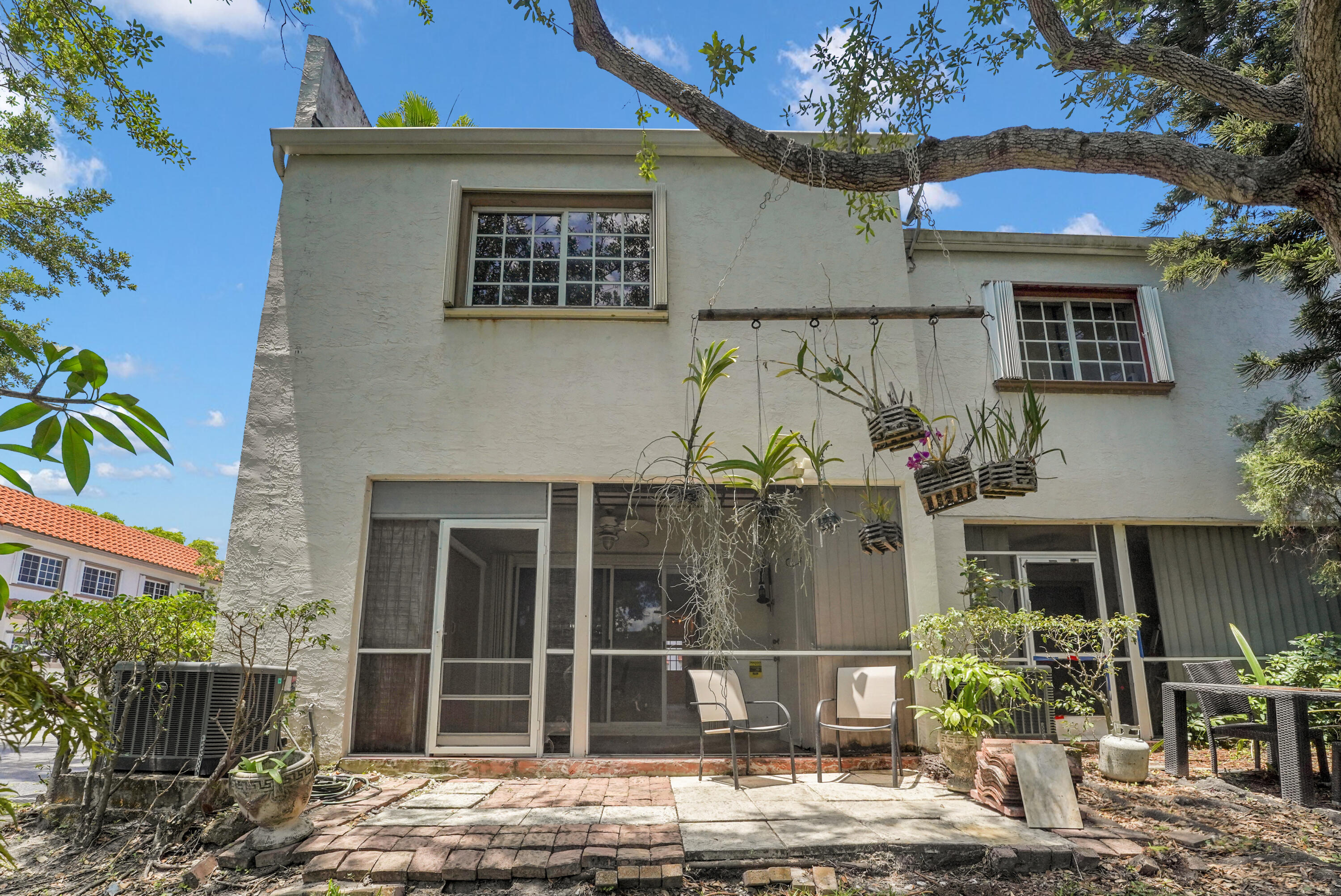 9499 NW 42nd Street