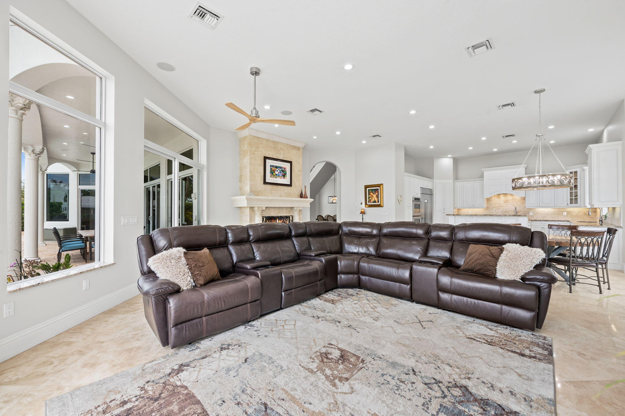 1261 NE 27th Way