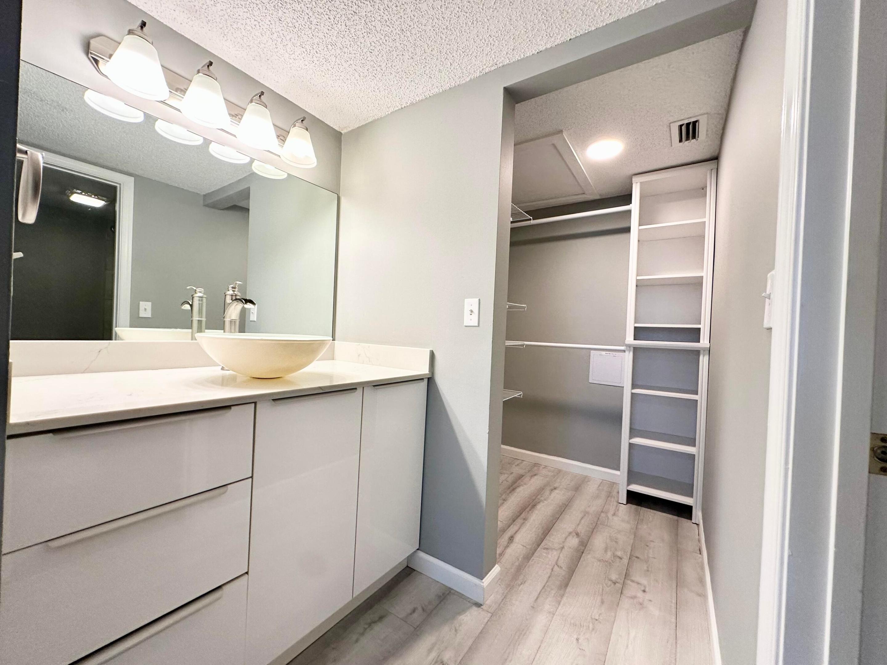 2800 Palmwood Terrace 2210