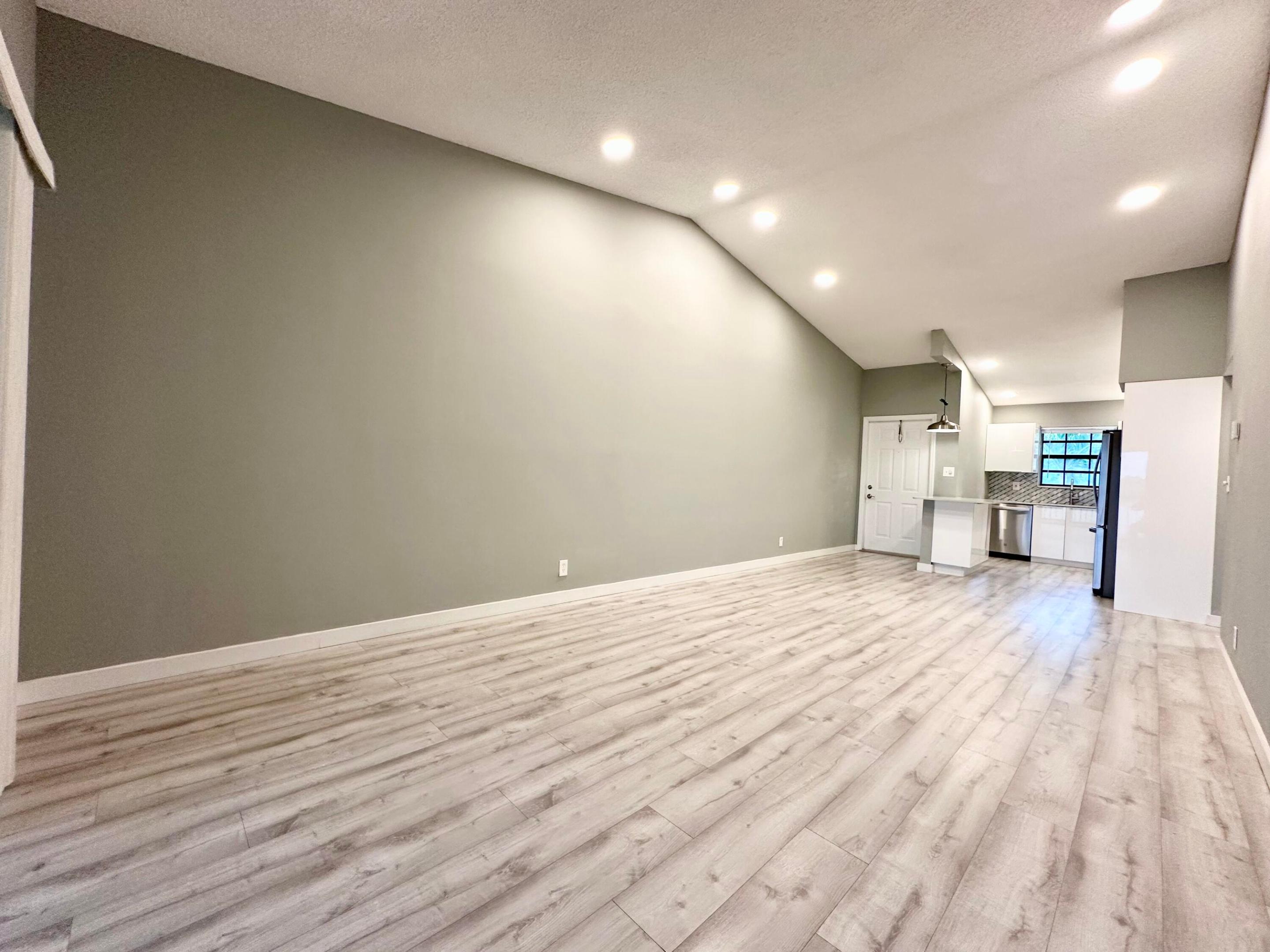 2800 Palmwood Terrace 2210