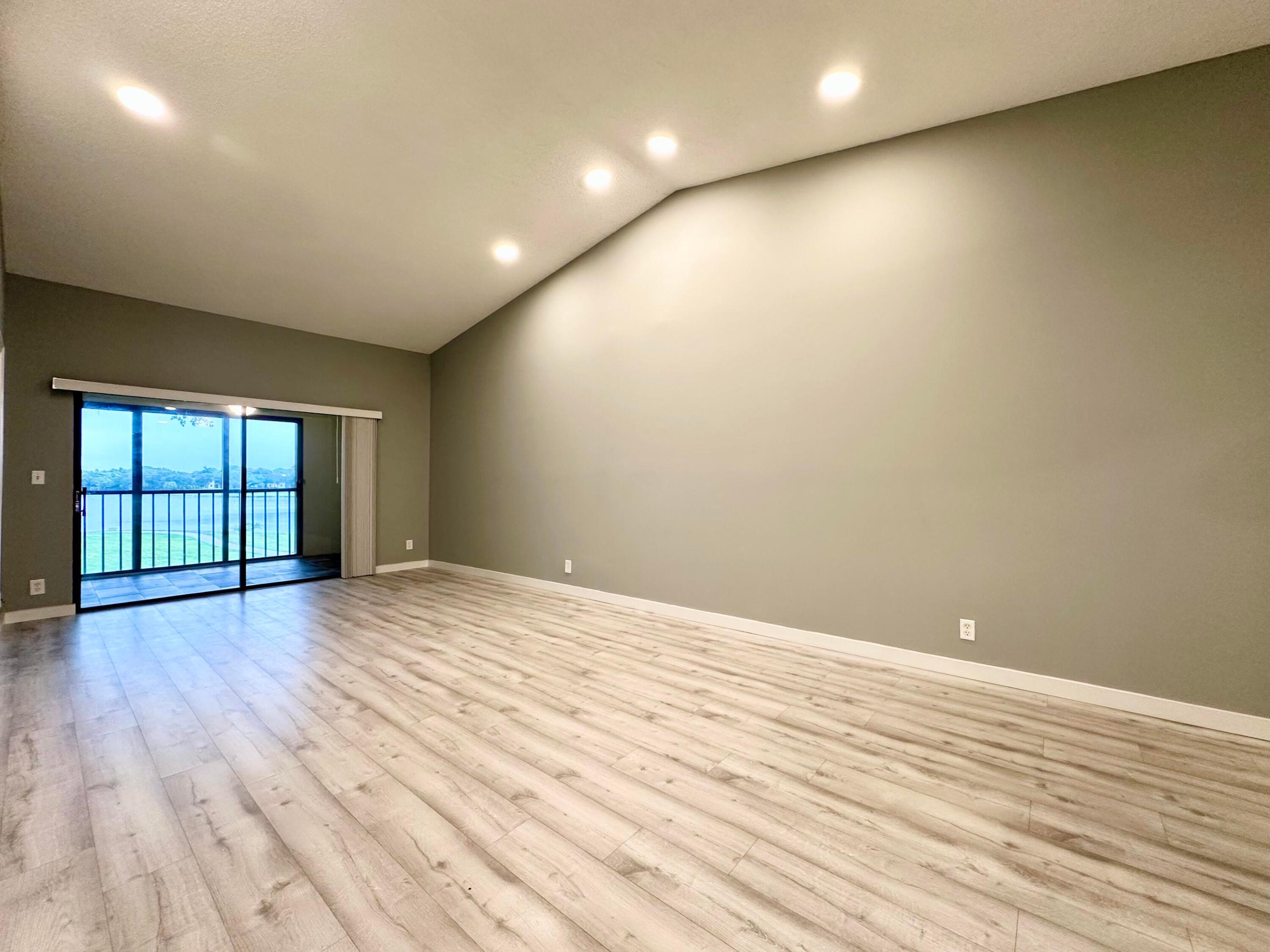 2800 Palmwood Terrace 2210