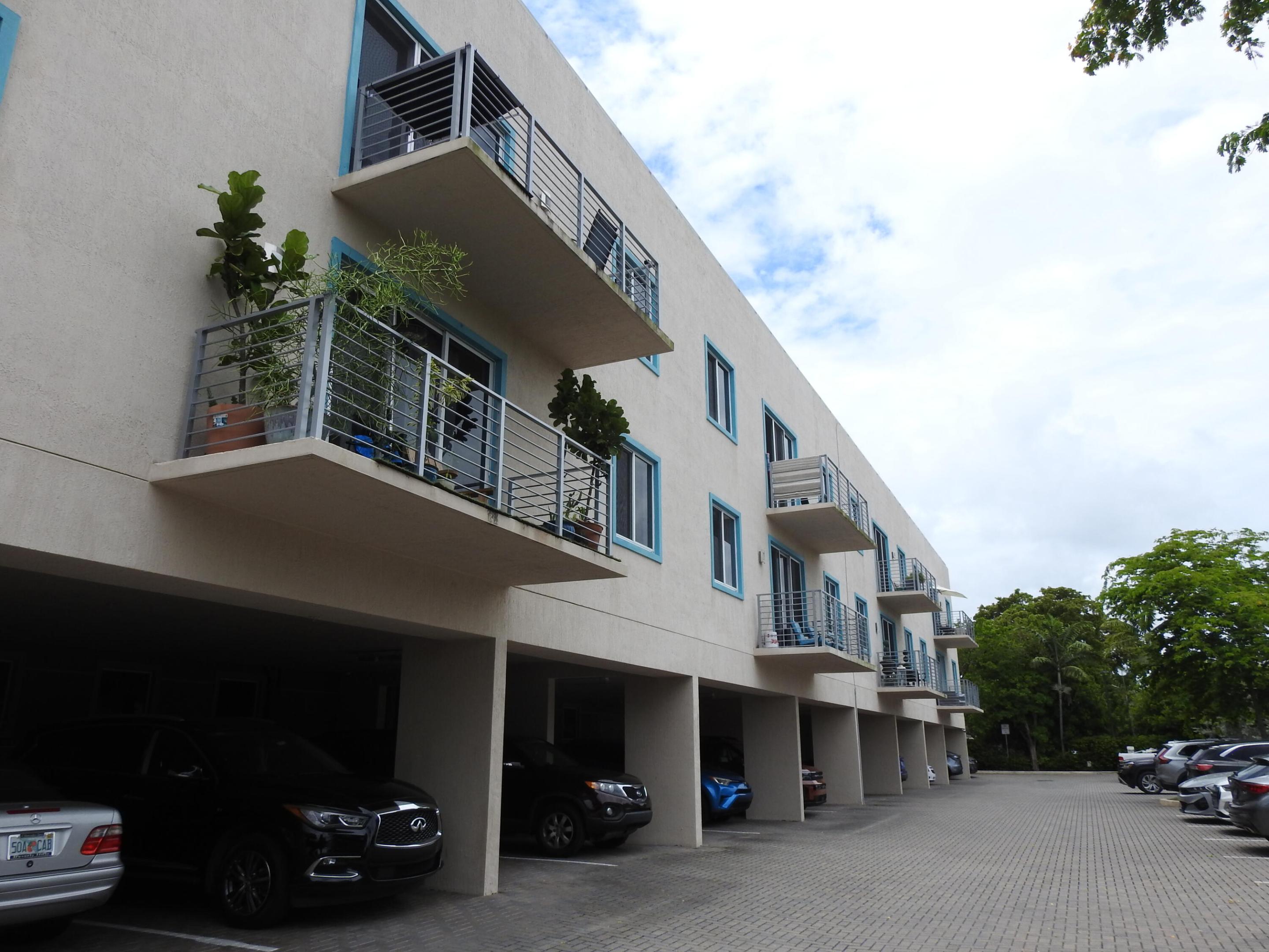 1550 NE 34th Court 3c