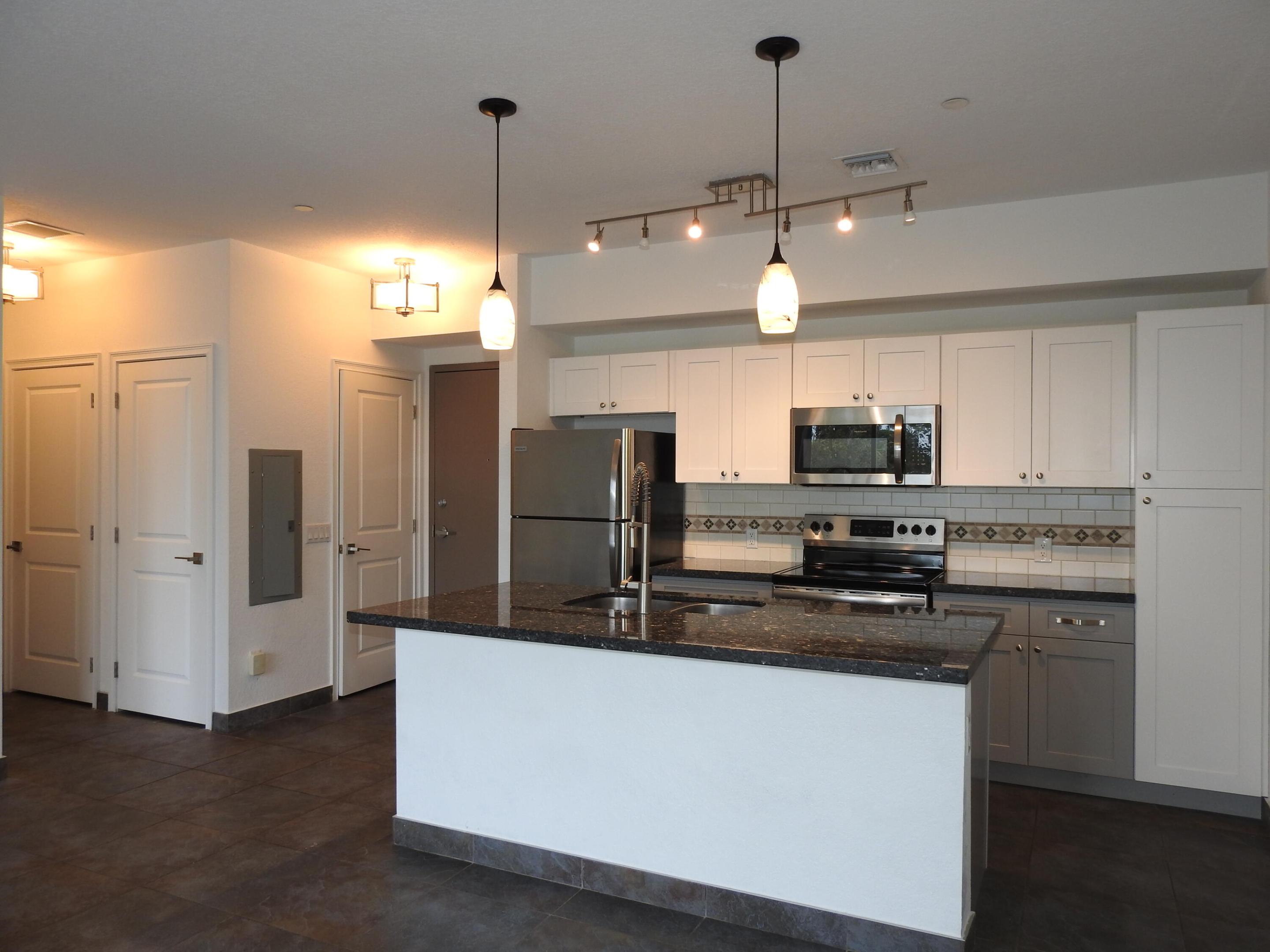 1550 NE 34th Court 3c