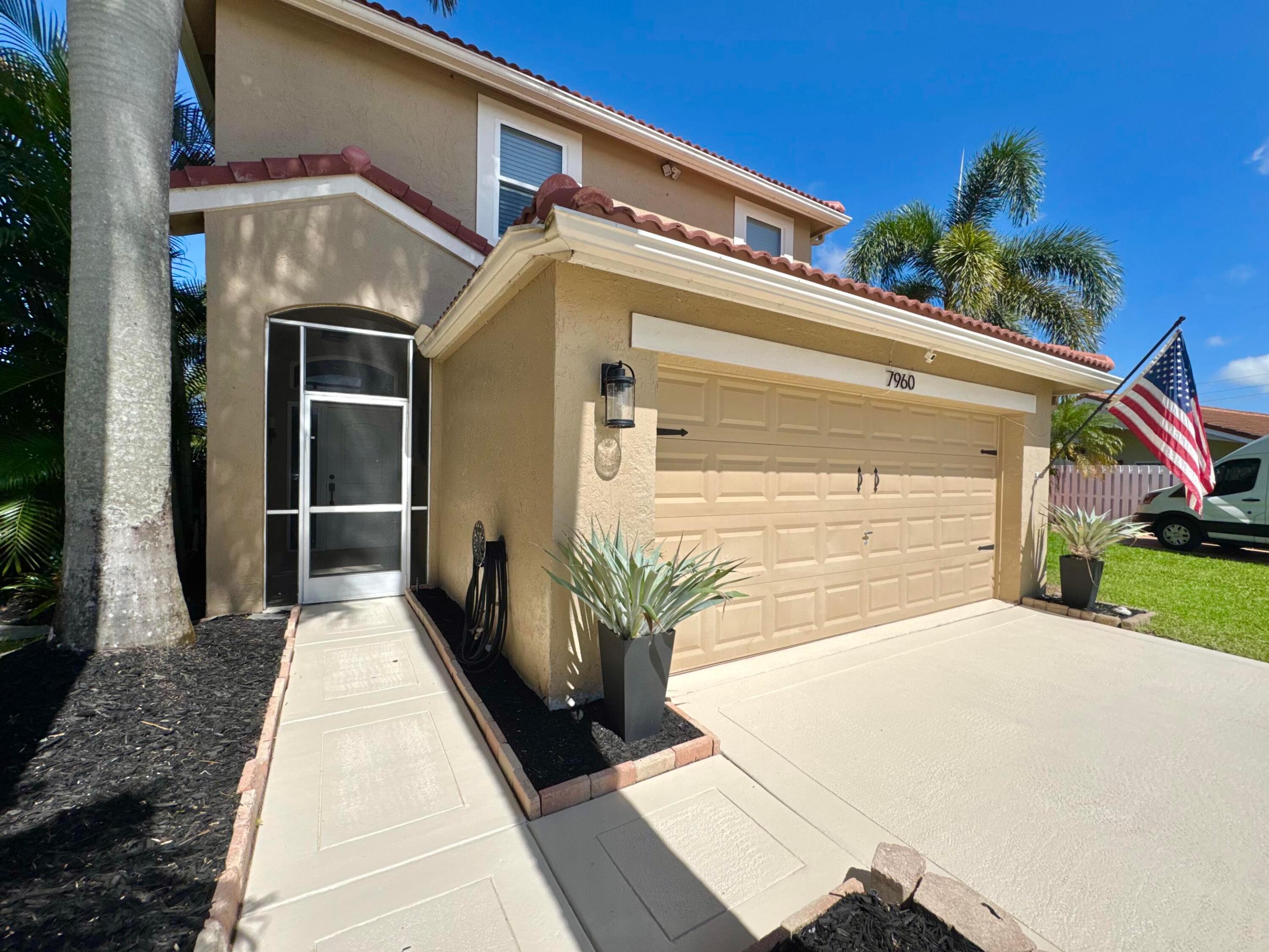 7960 La Rose Court