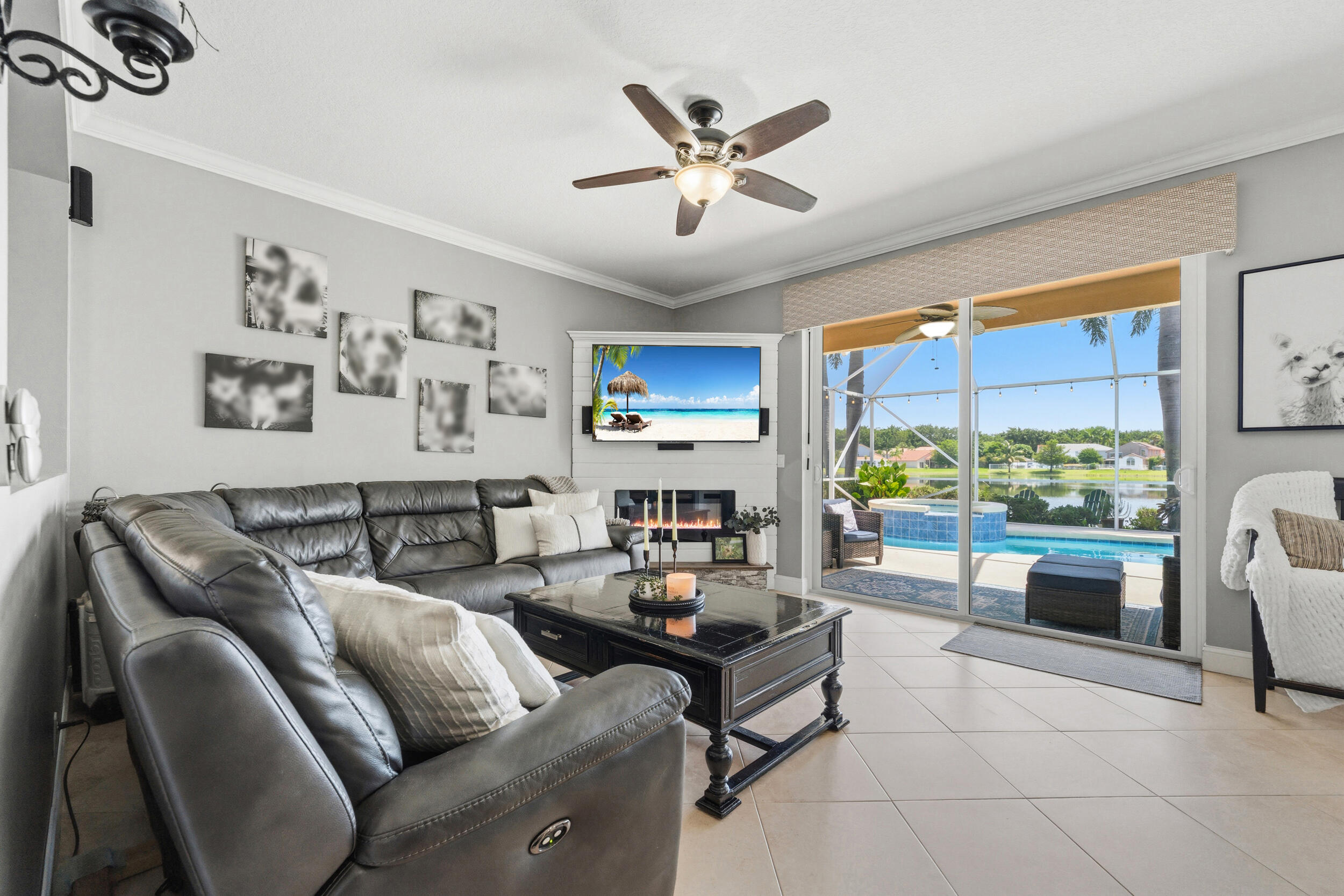 7960 La Rose Court