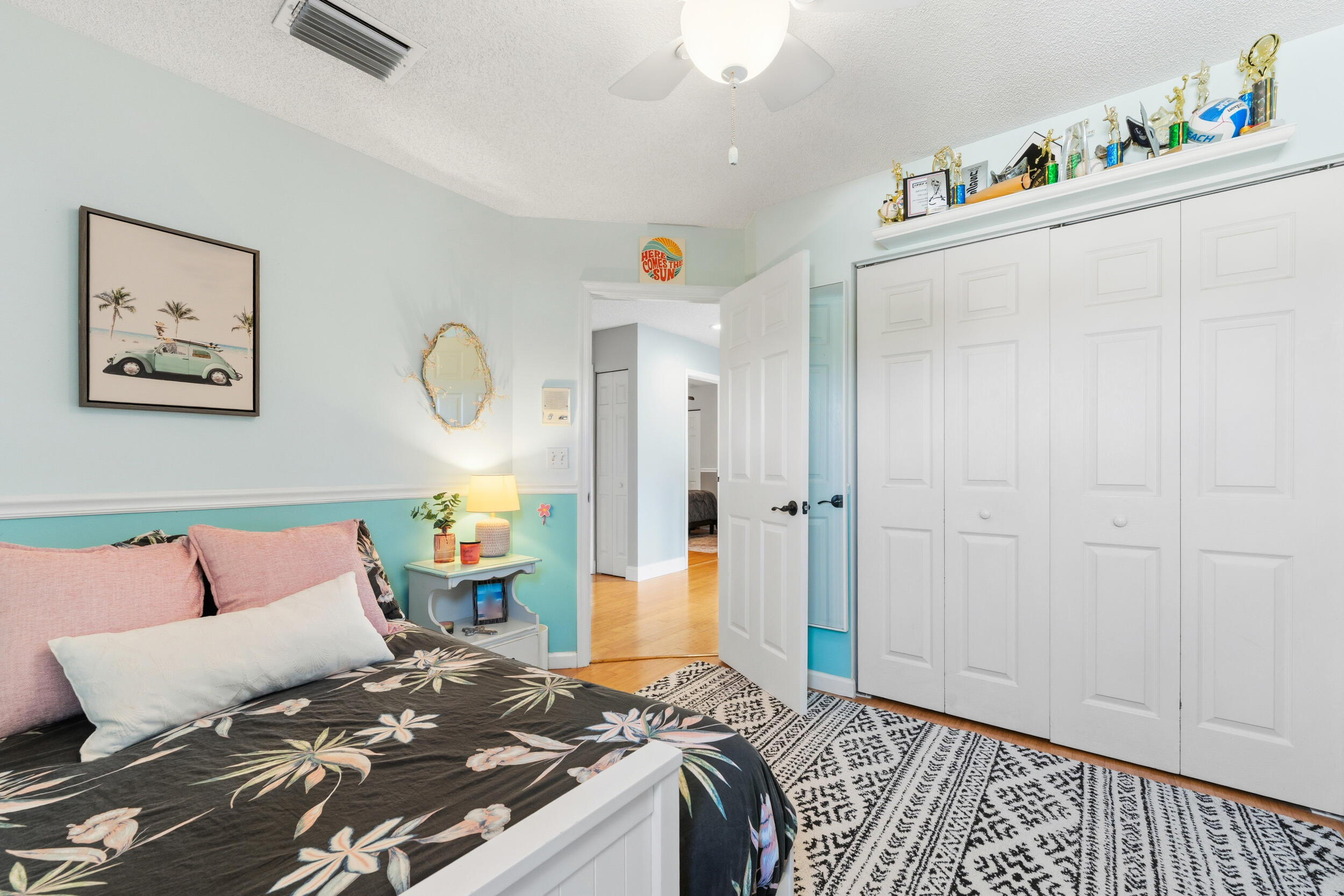 7960 La Rose Court