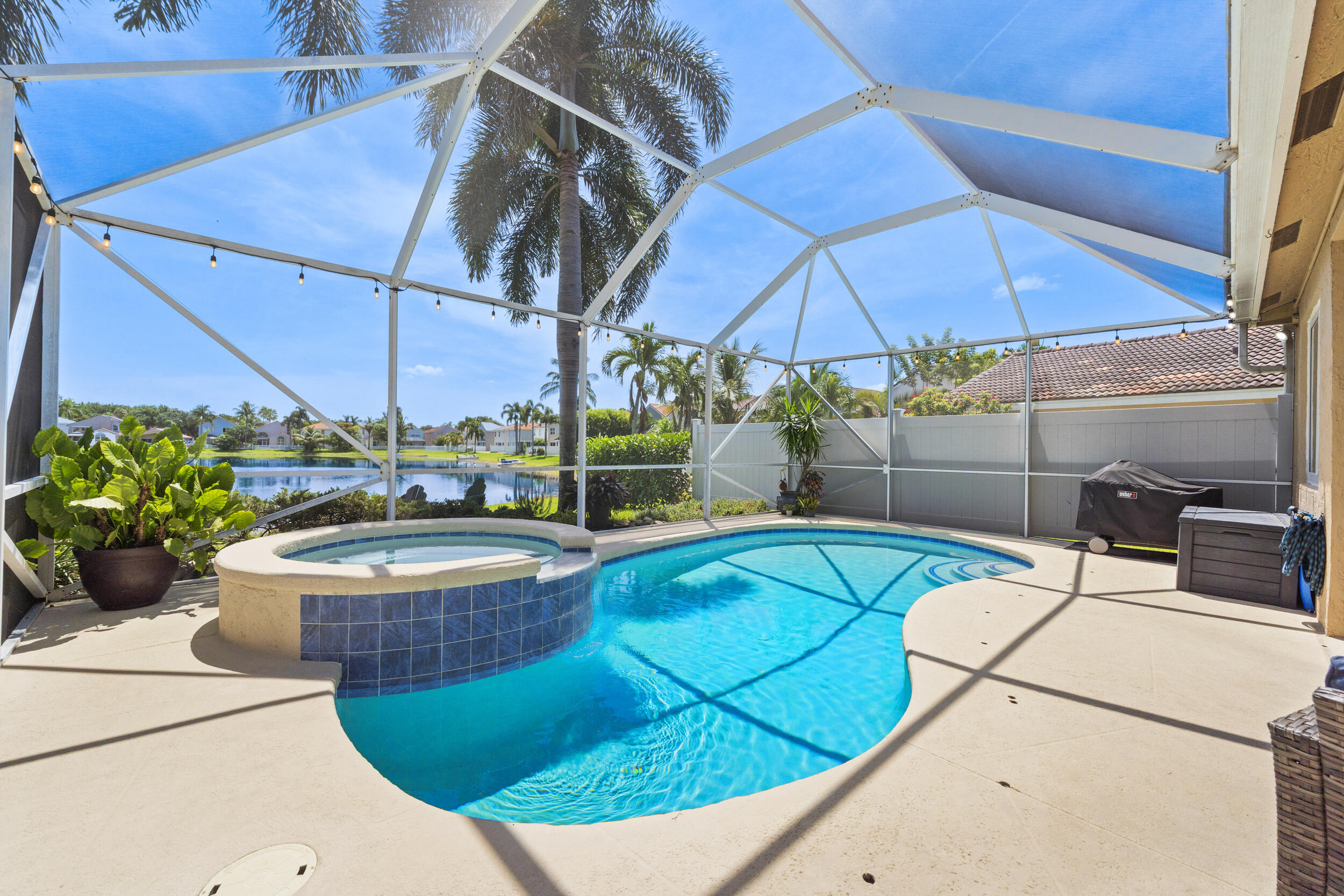 7960 La Rose Court