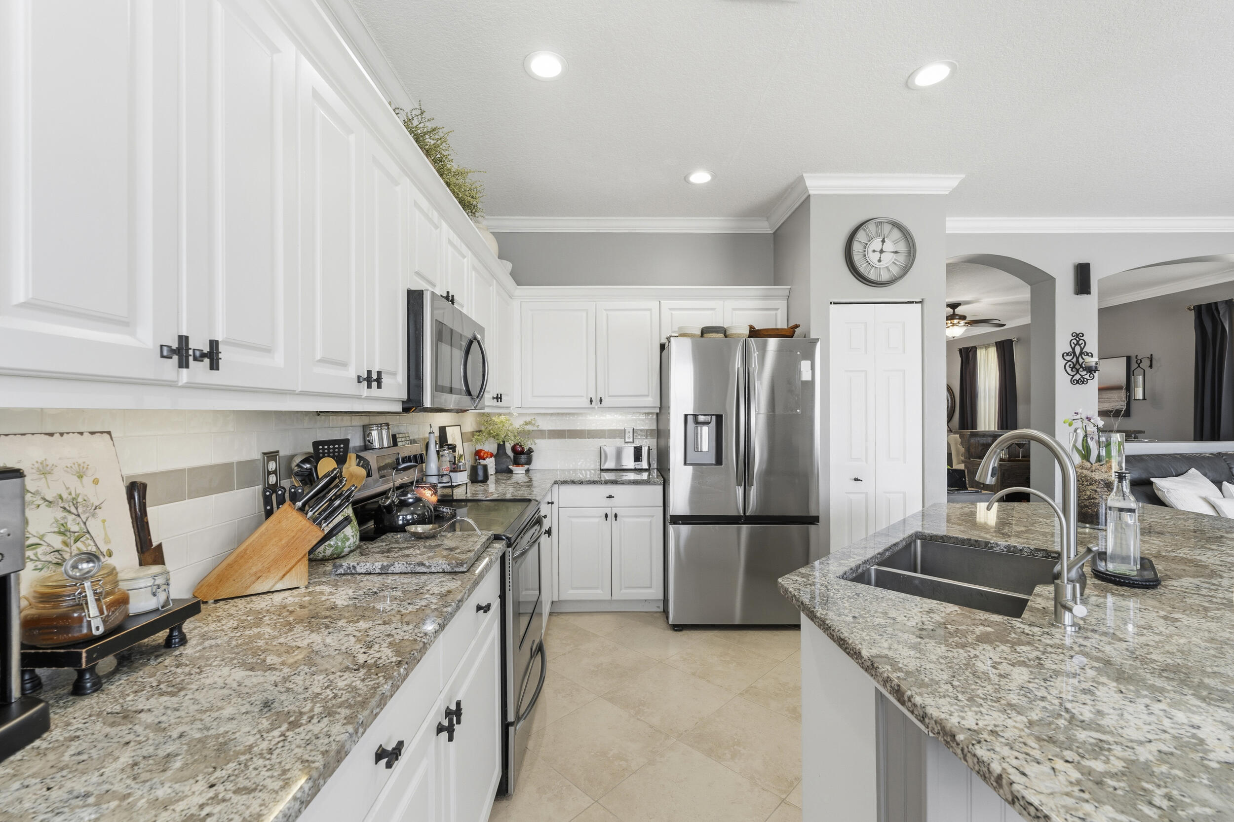7960 La Rose Court