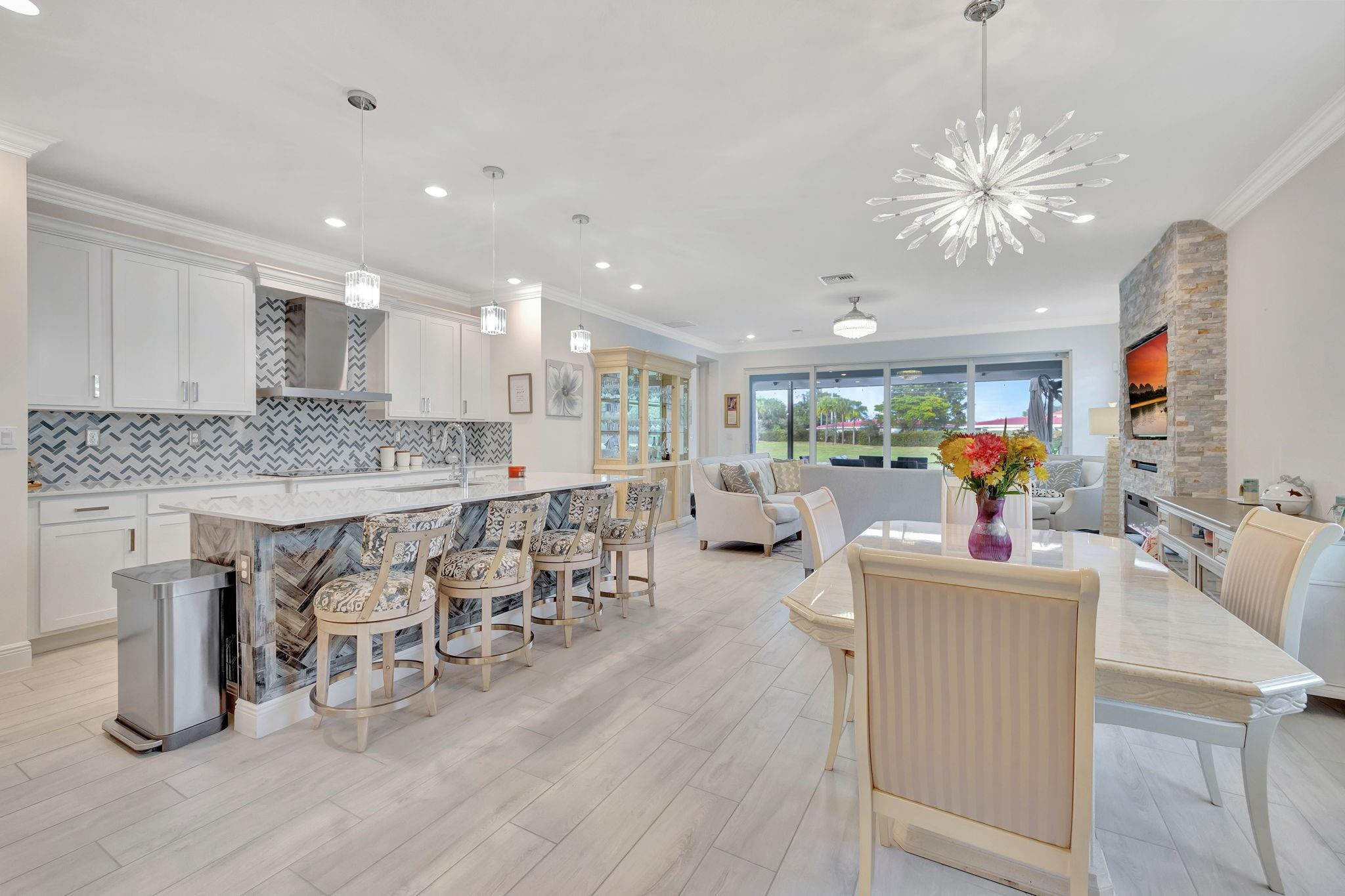 4284 Rosa Drive