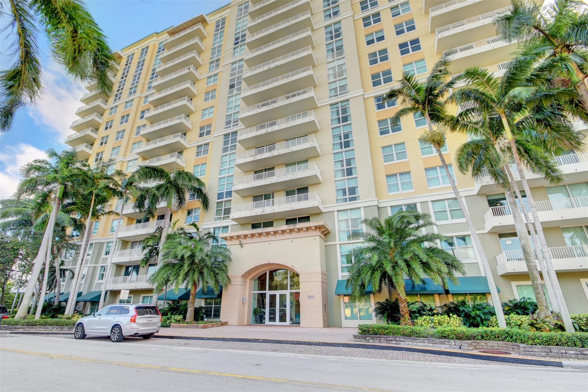 700 E Boynton Beach Boulevard Unit: 706