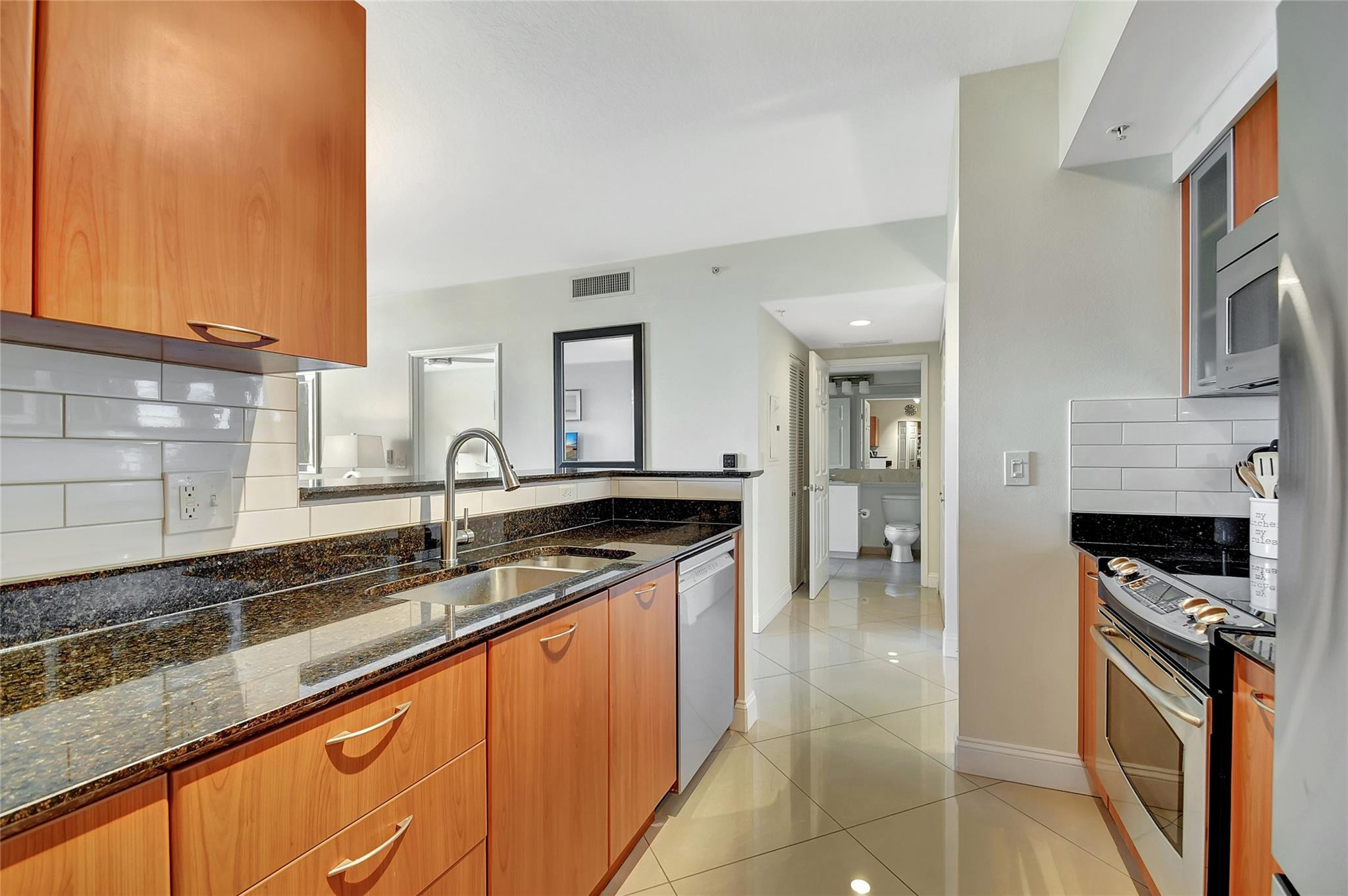 700 E Boynton Beach Boulevard Unit: 706