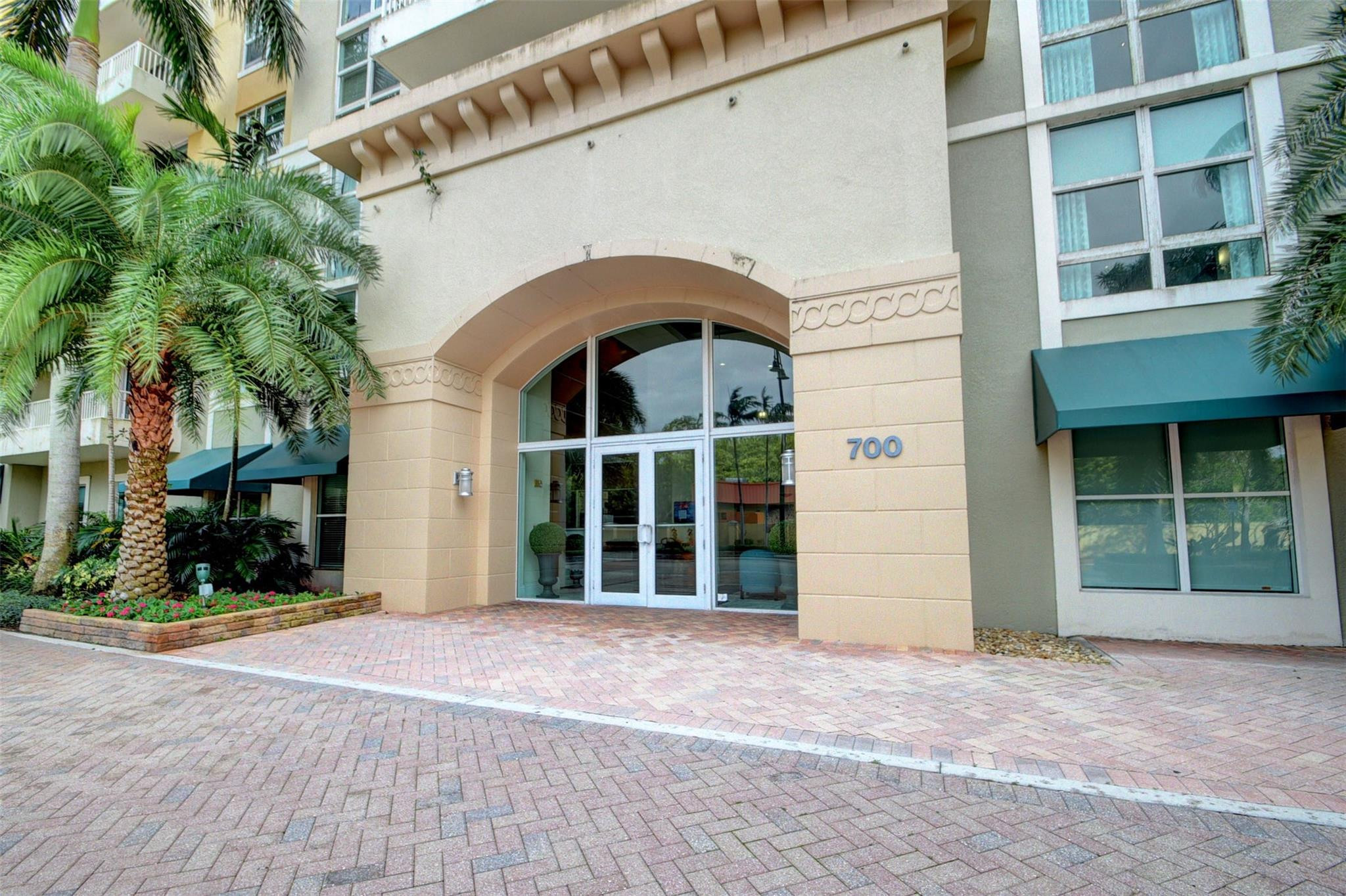 700 E Boynton Beach Boulevard Unit: 706