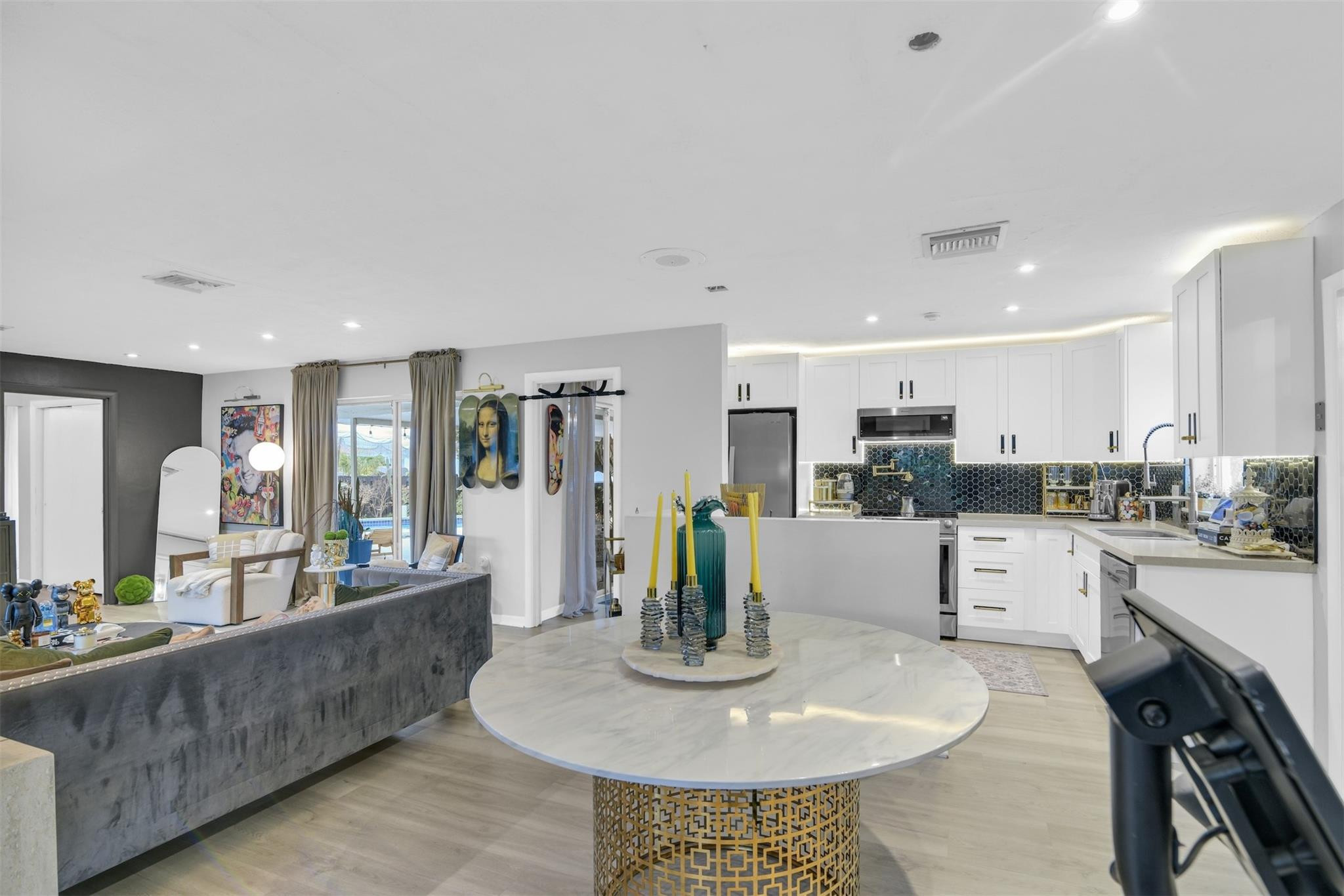 100 SW 17th Street