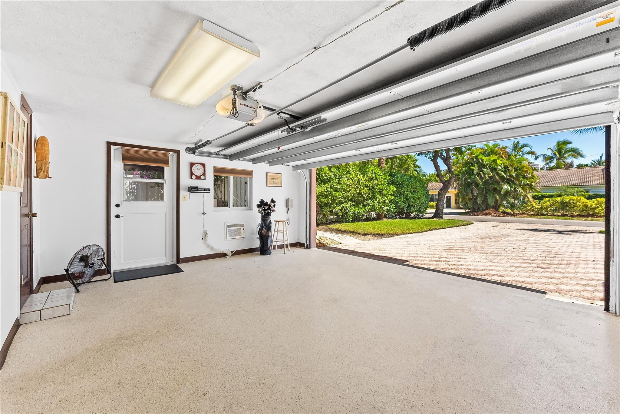 3401 Leigh Road