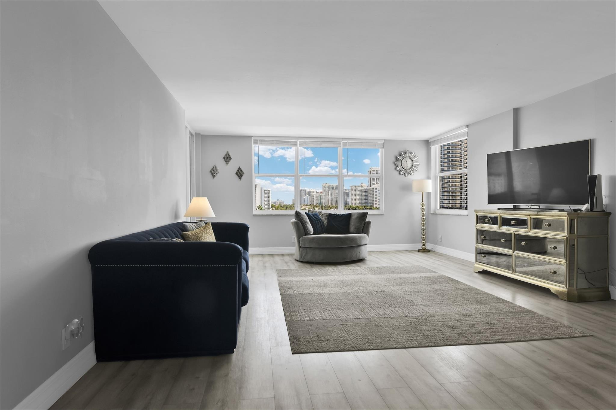 3015 N Ocean Boulevard 6E