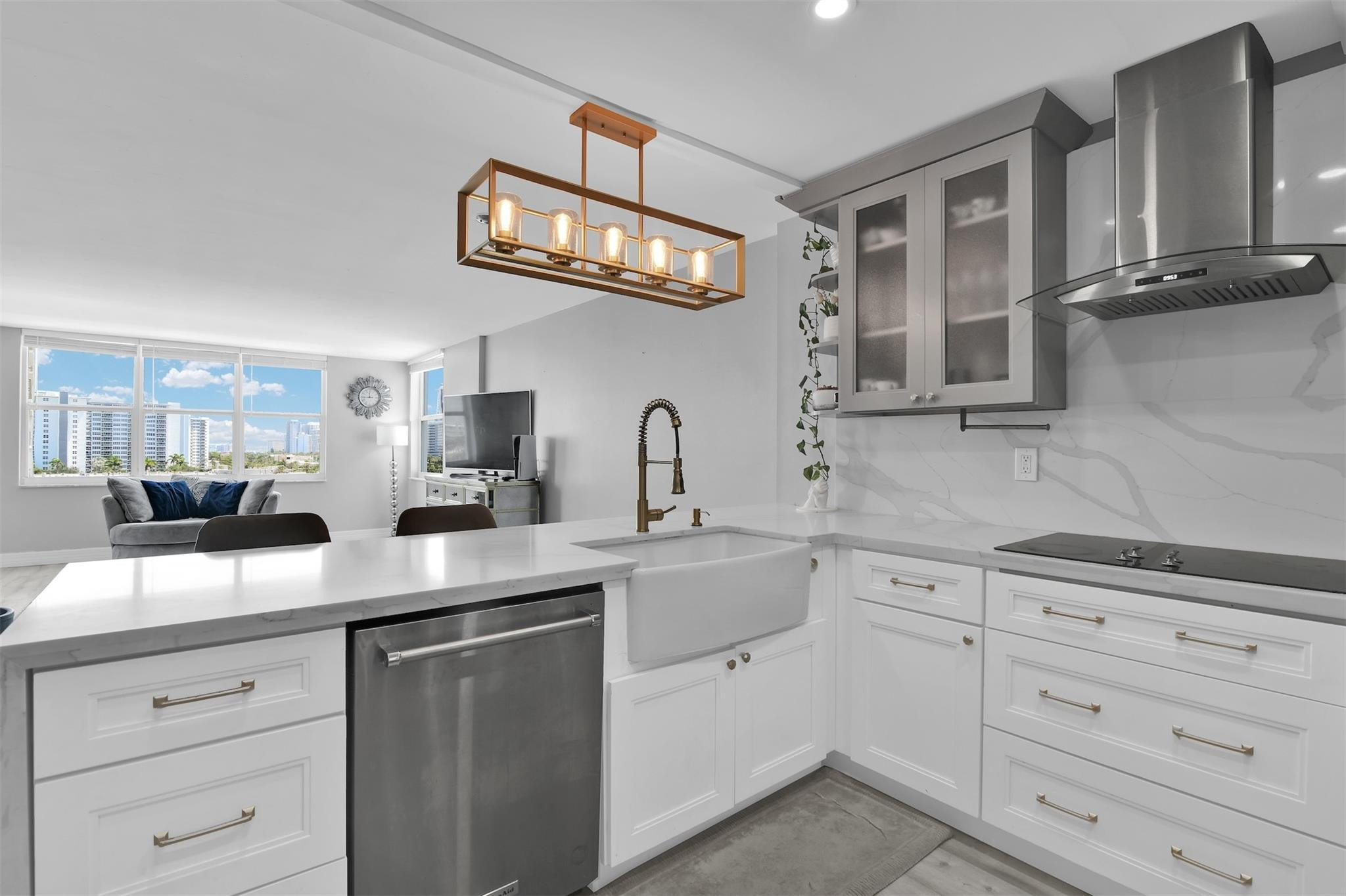 3015 N Ocean Boulevard 6E