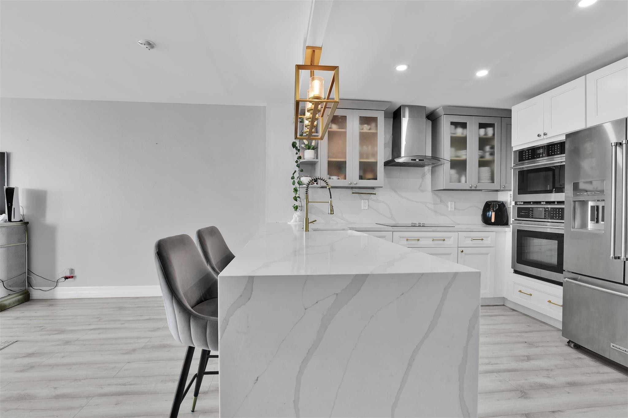 3015 N Ocean Boulevard 6E