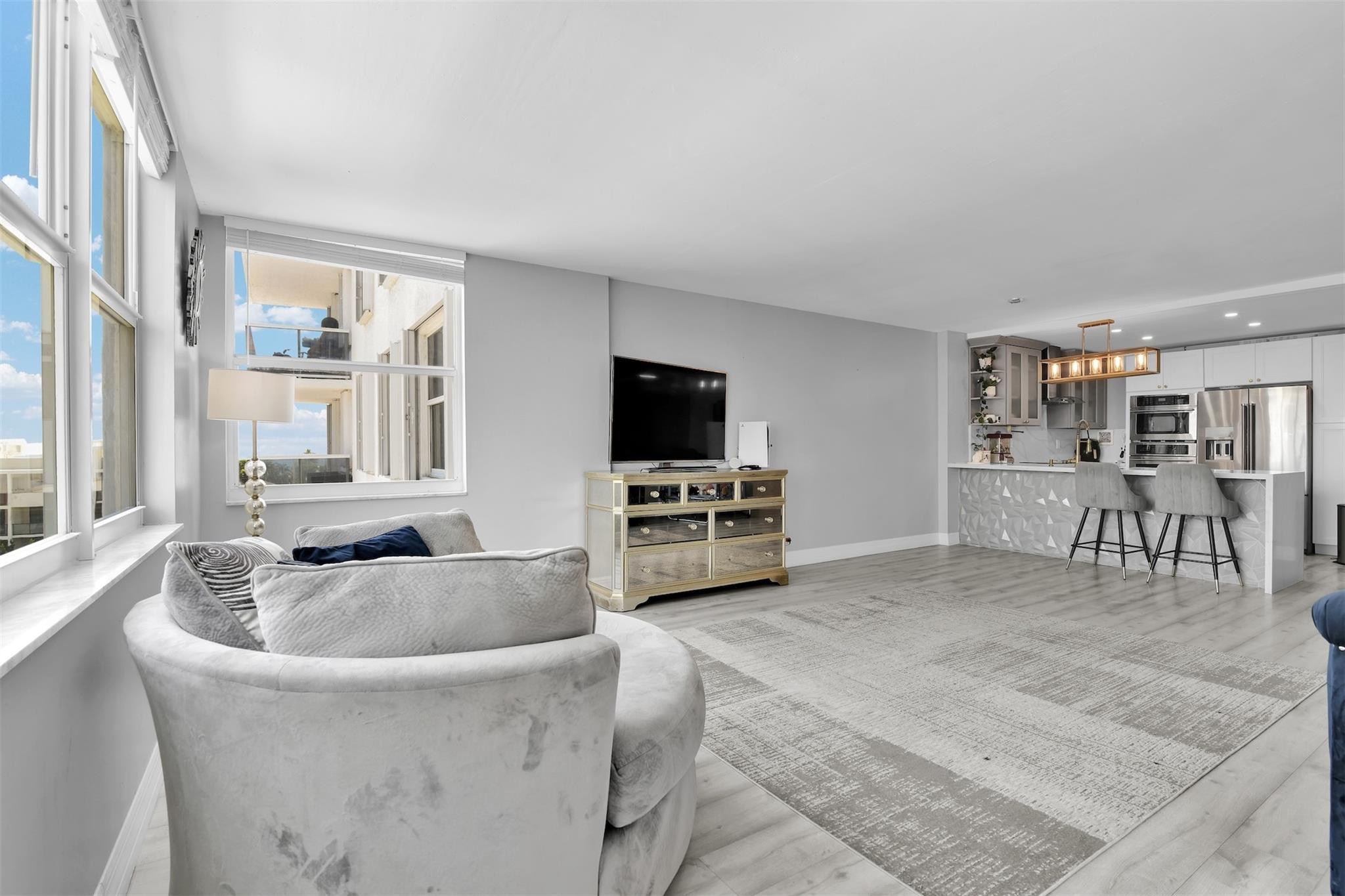 3015 N Ocean Boulevard 6E