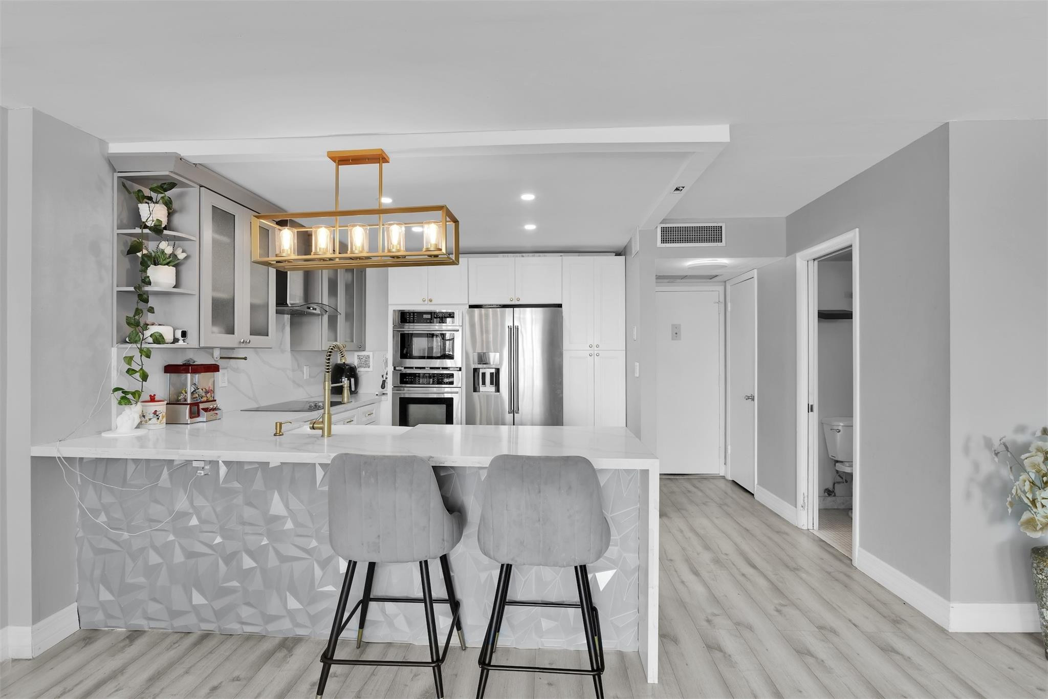 3015 N Ocean Boulevard 6E