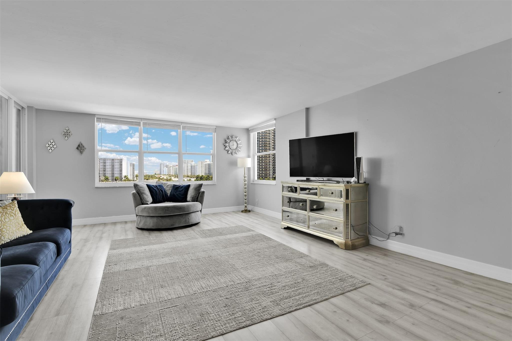 3015 N Ocean Boulevard 6E