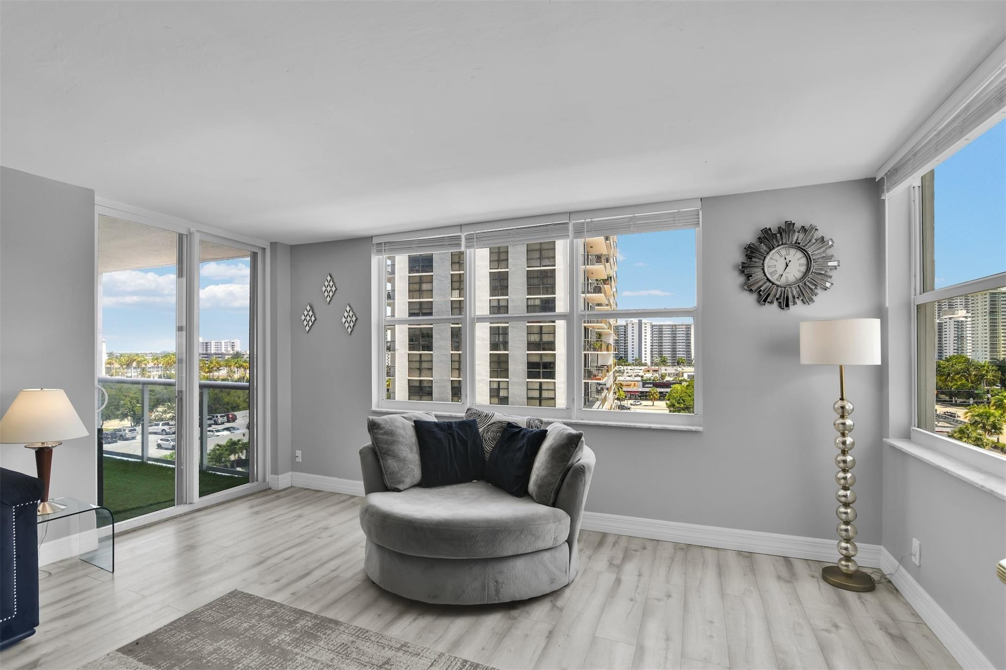 3015 N Ocean Boulevard 6E