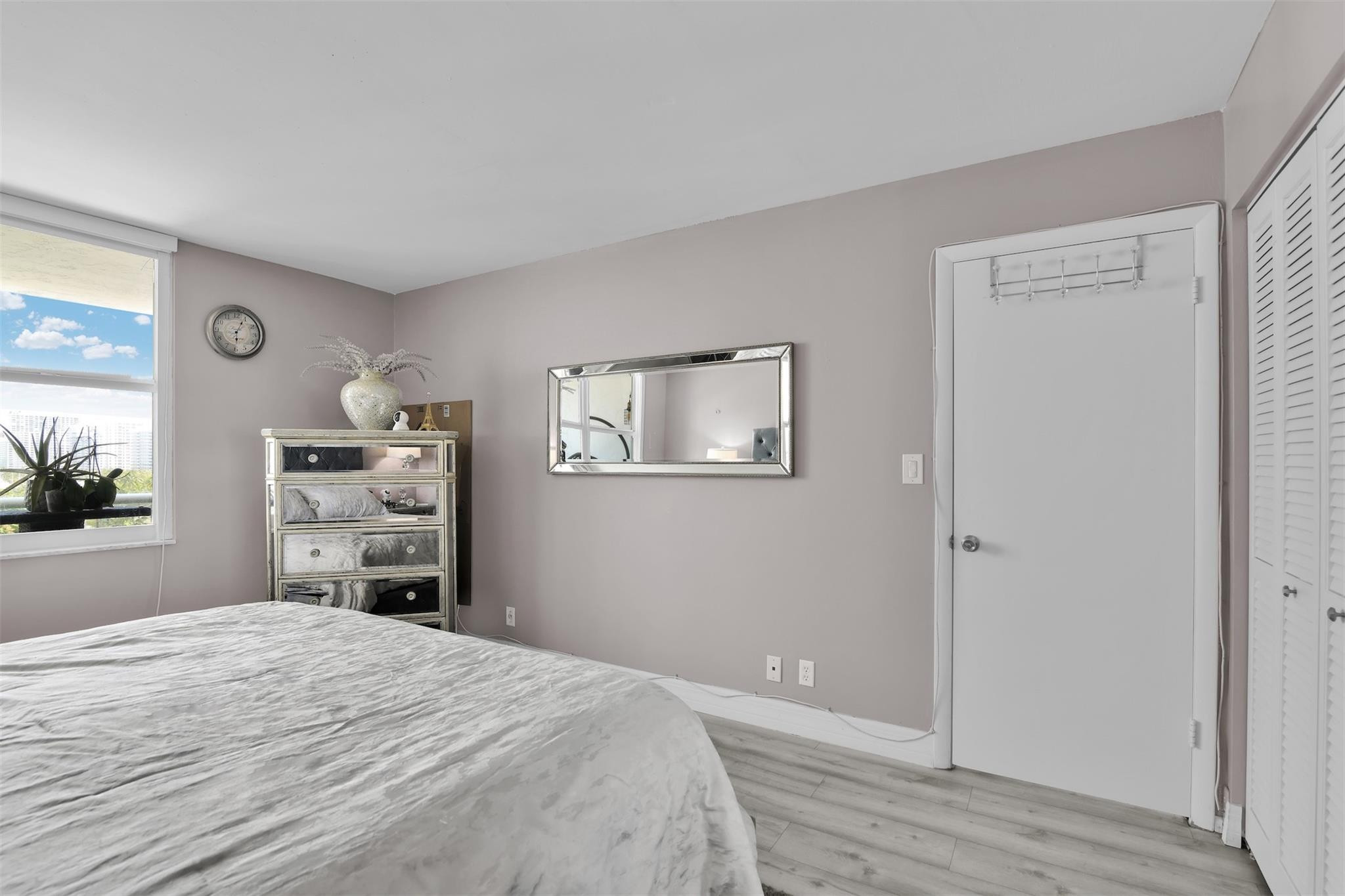 3015 N Ocean Boulevard 6E