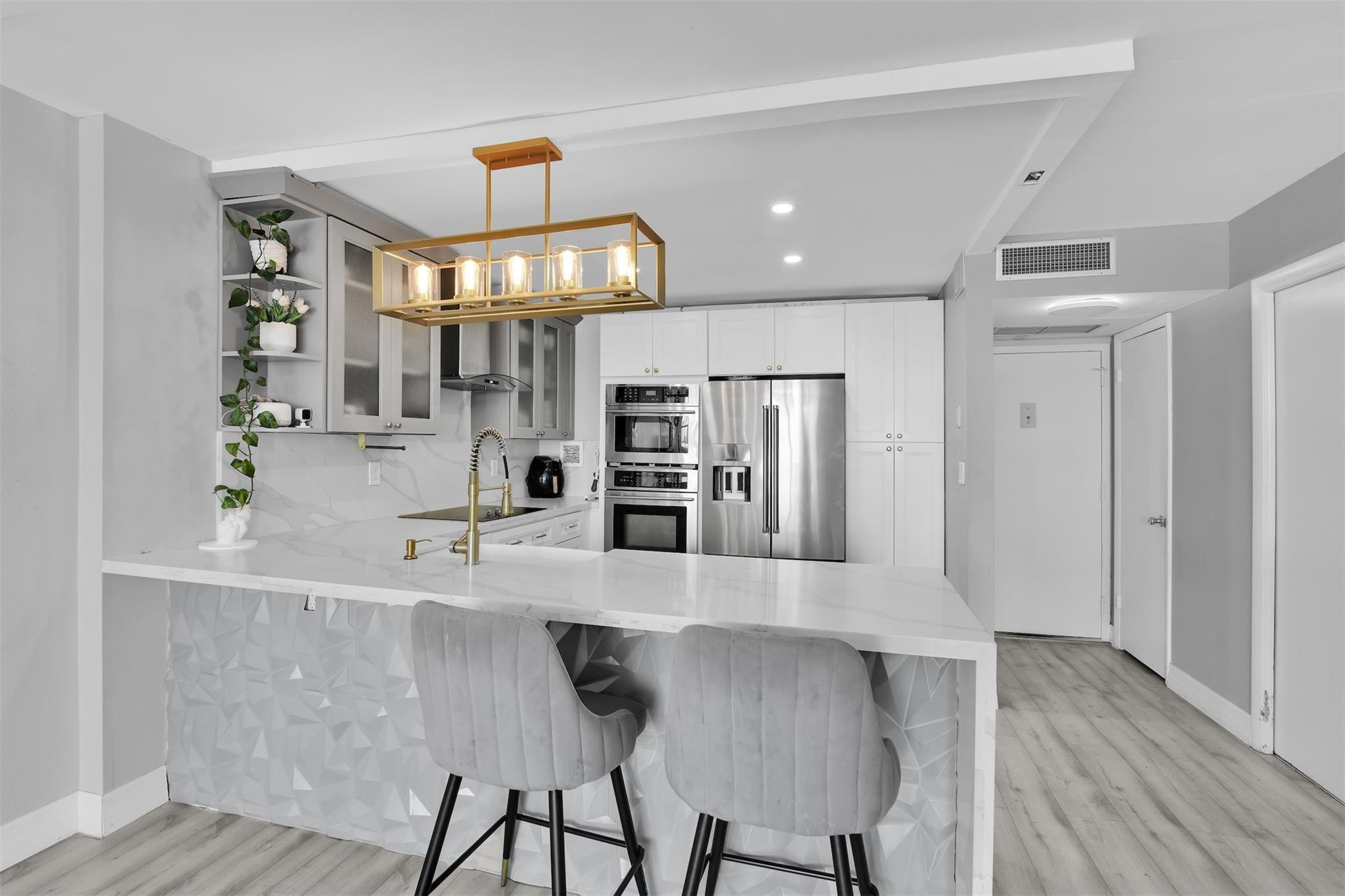 3015 N Ocean Boulevard 6E