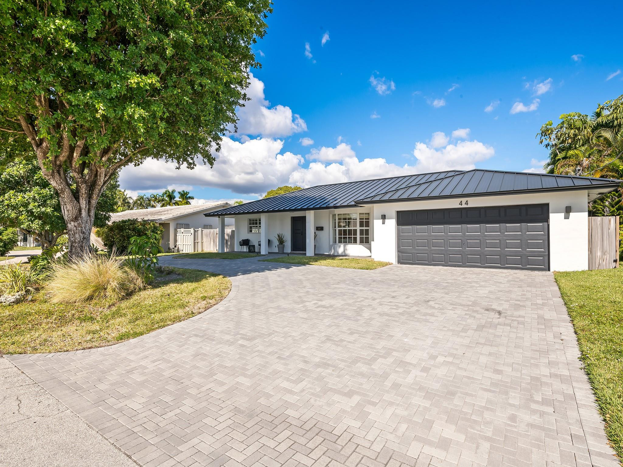 44 Fort Royal Island