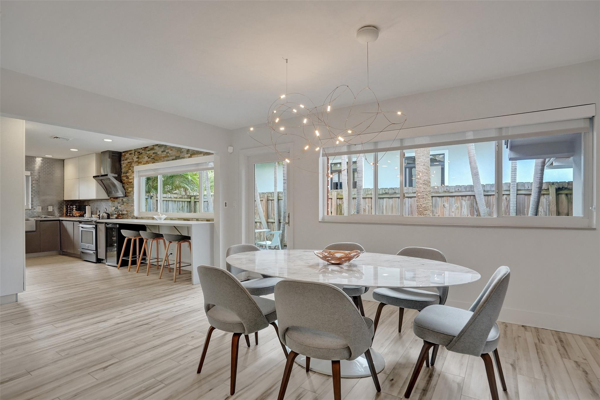 2111 N Ocean Boulevard