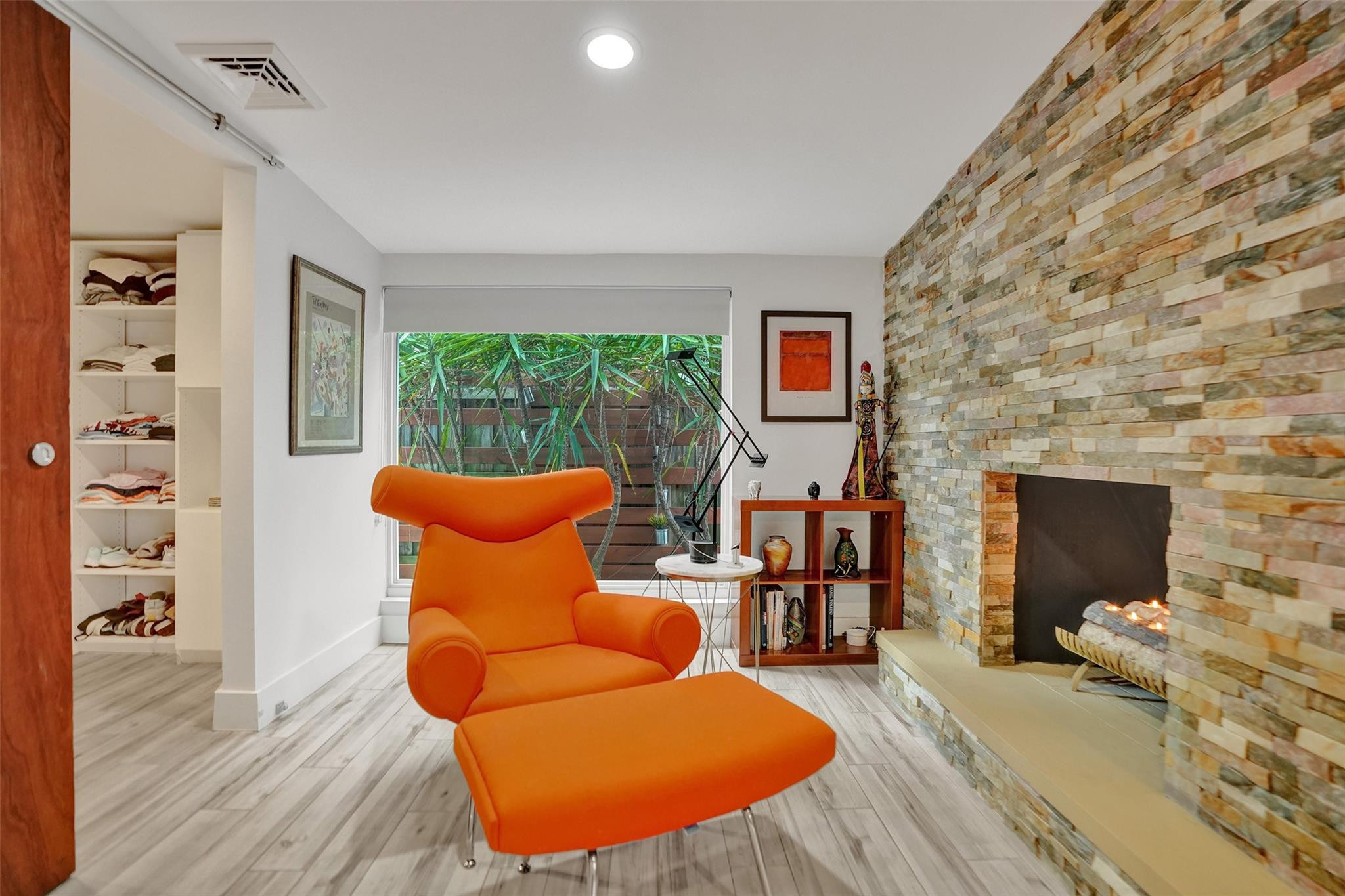 2111 N Ocean Boulevard