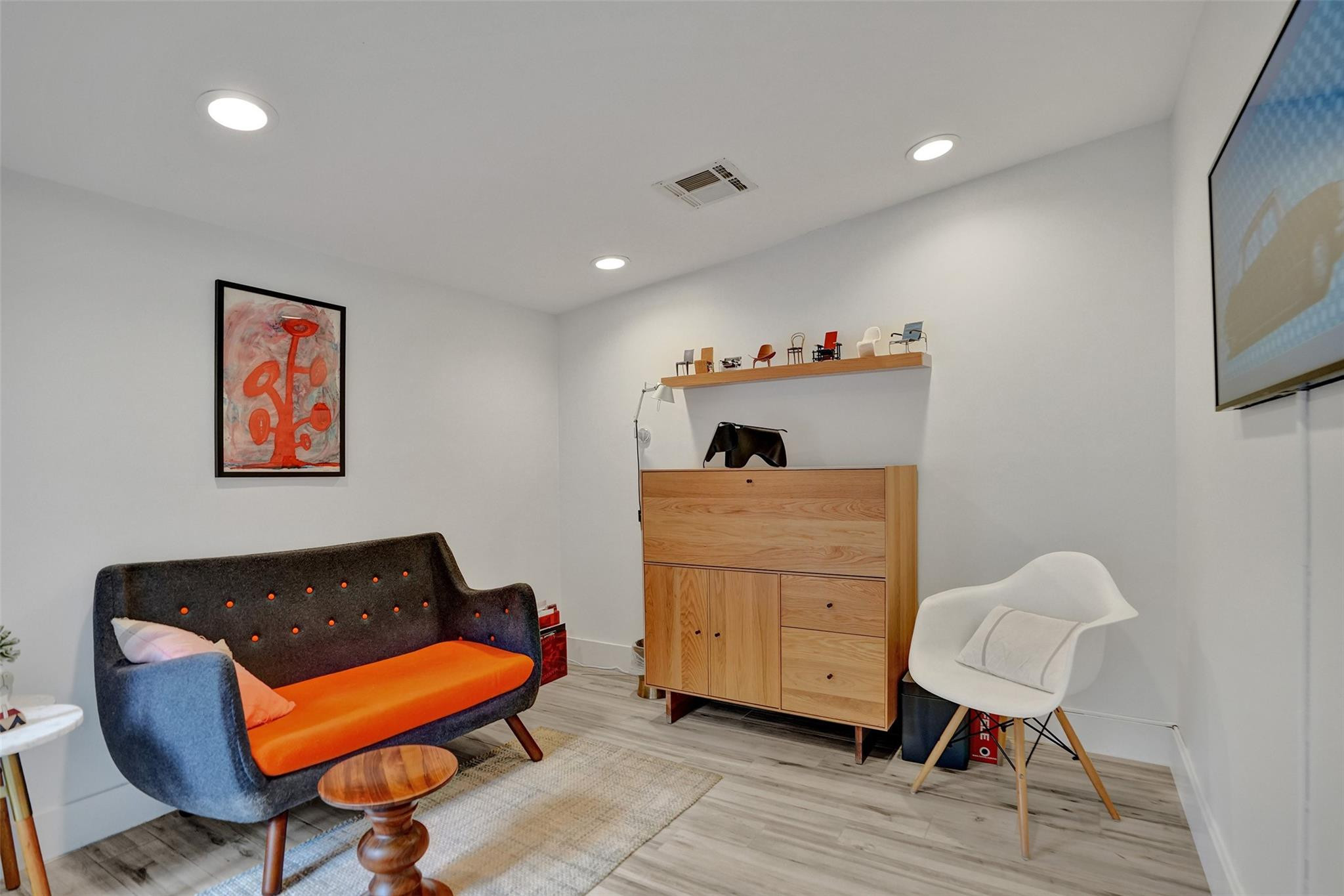 2111 N Ocean Boulevard