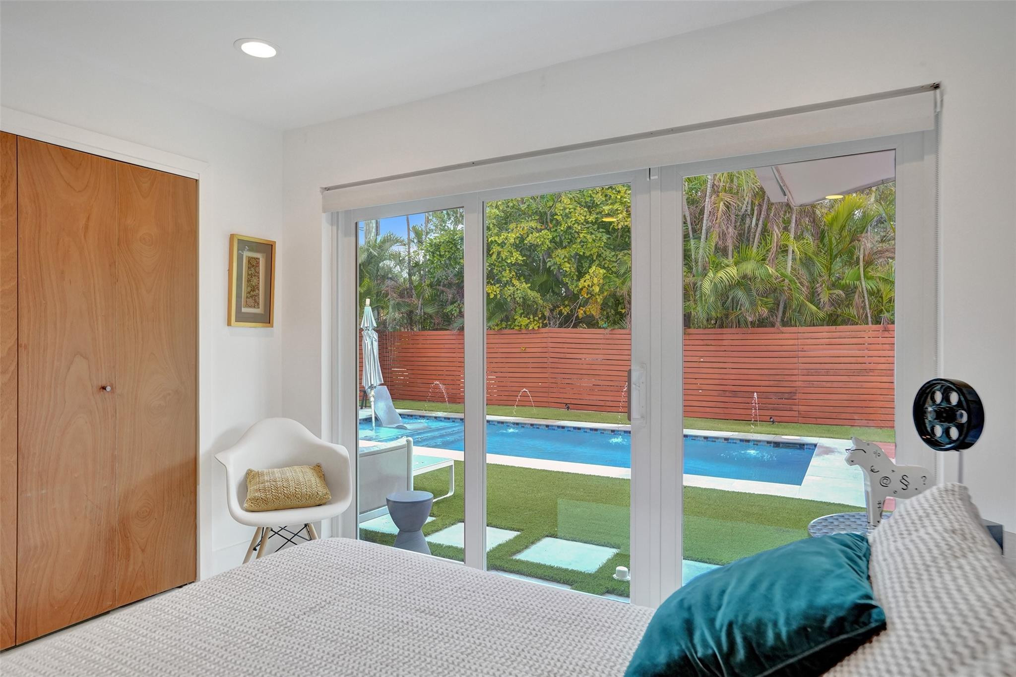 2111 N Ocean Boulevard