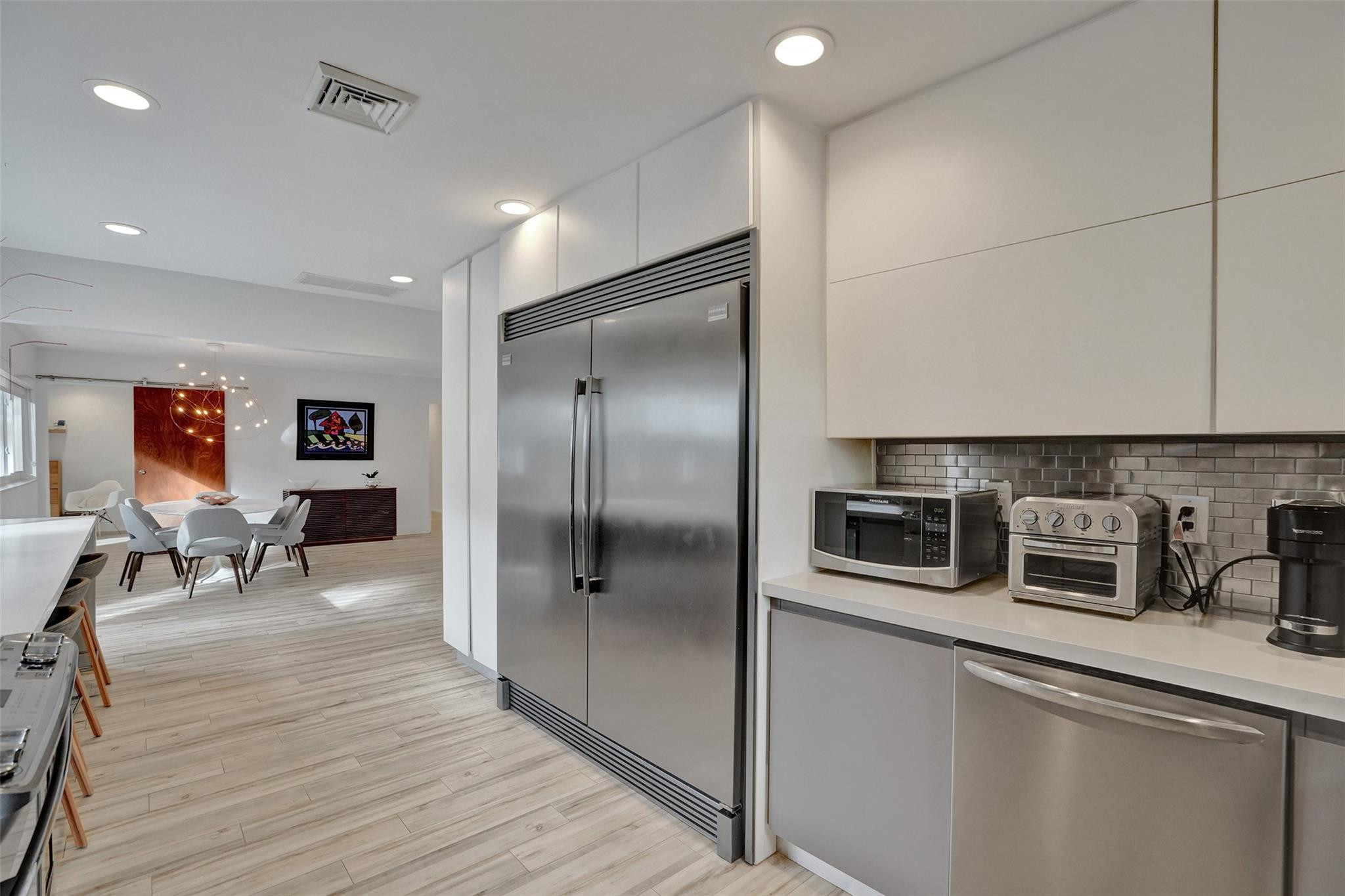 2111 N Ocean Boulevard