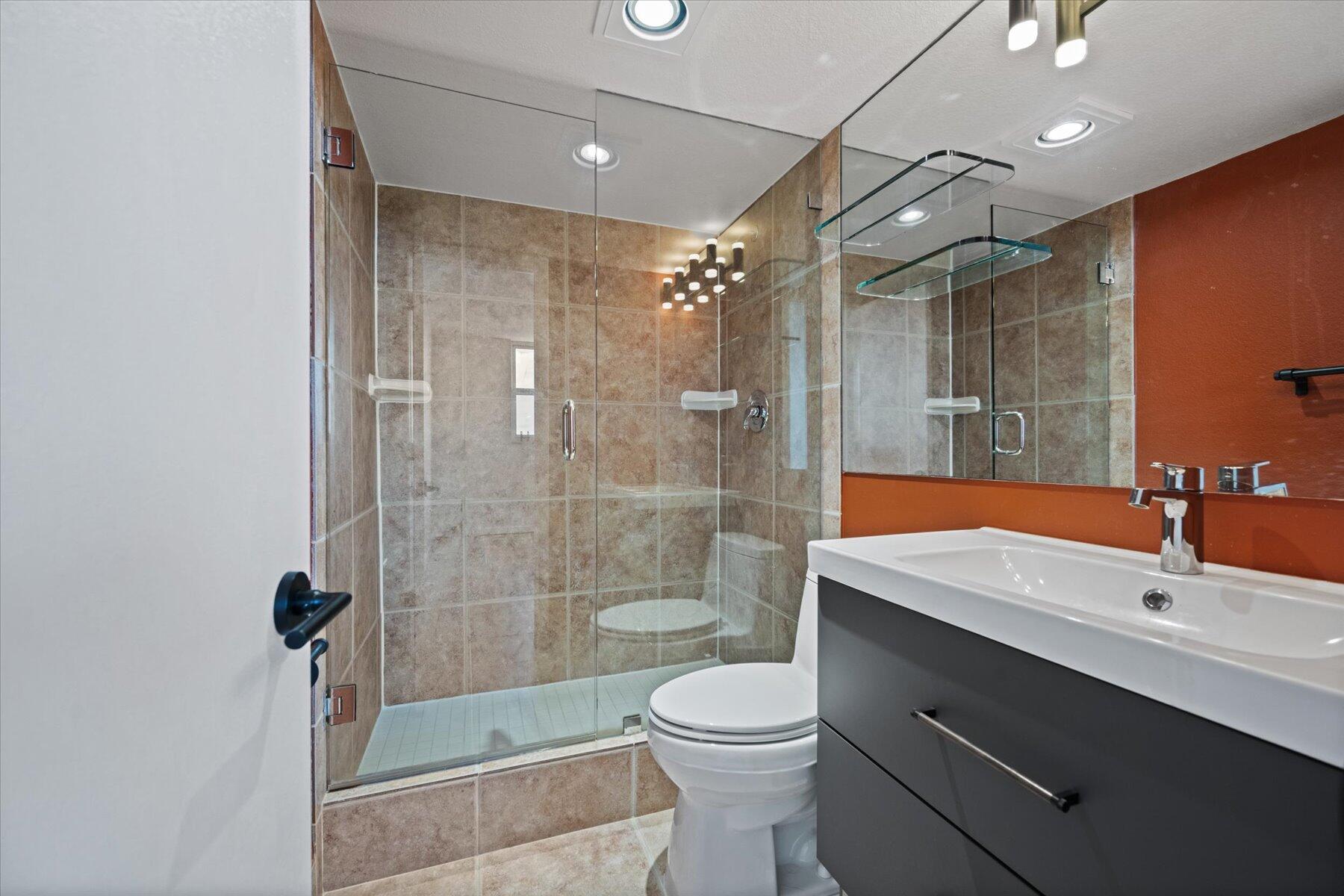 689 NE 6th Court 401