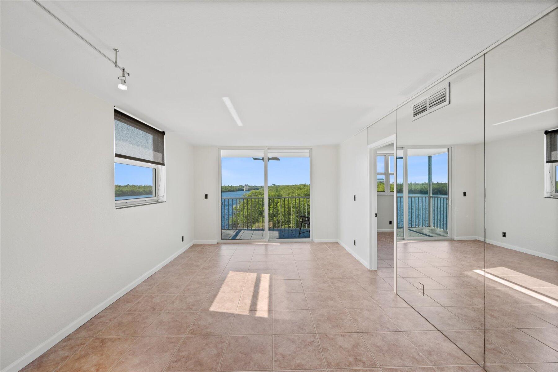 689 NE 6th Court 401