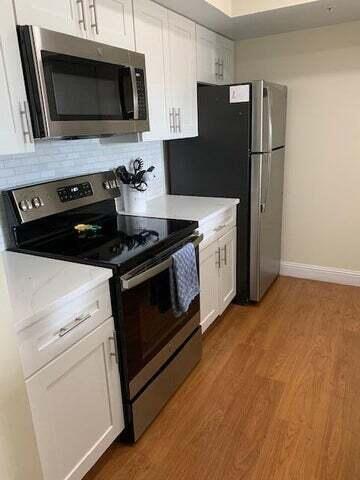 157 Yacht Club Way 303