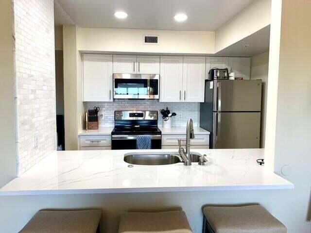 157 Yacht Club Way 303