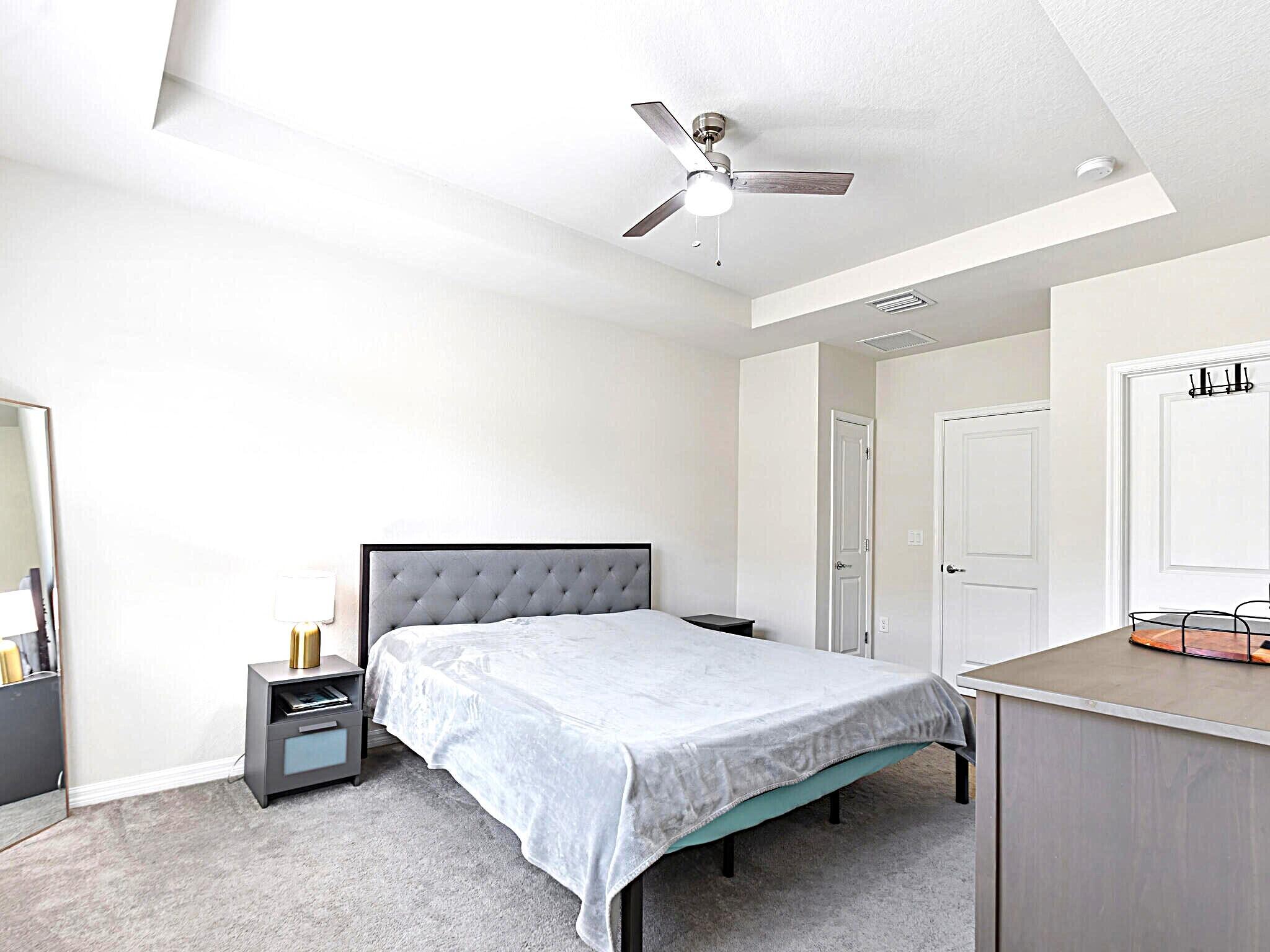 2784 Troubadour Street