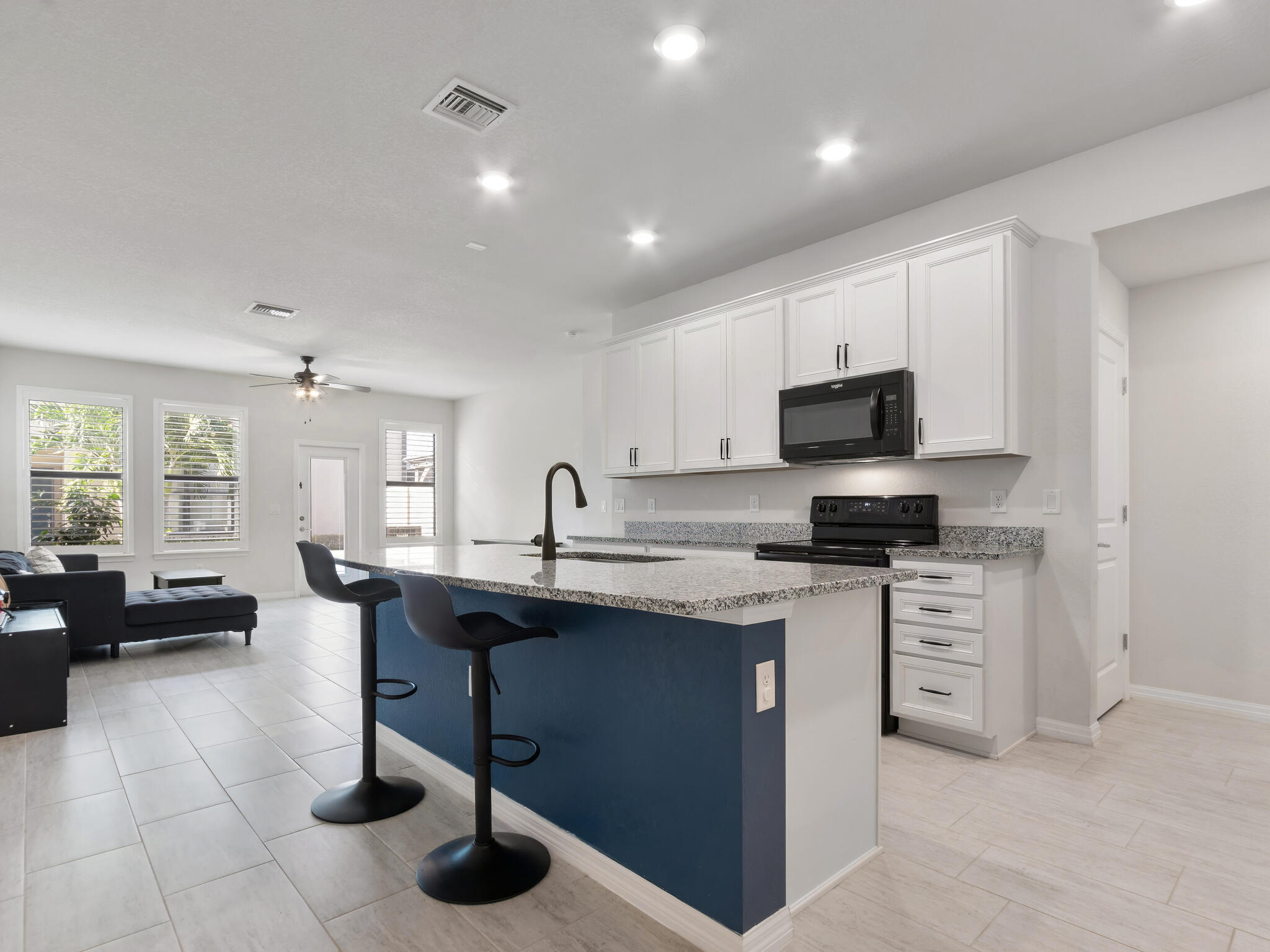 2784 Troubadour Street