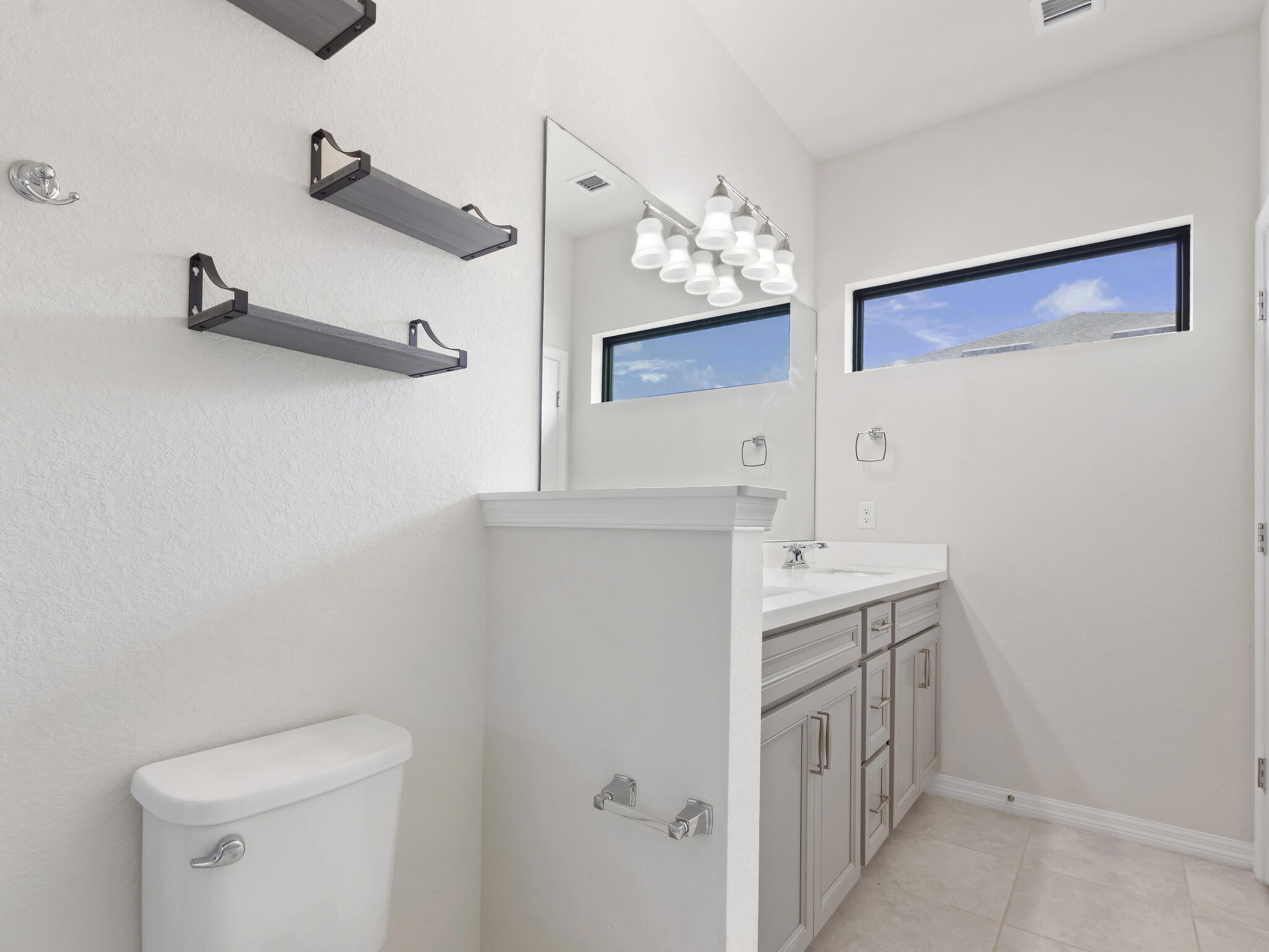 2784 Troubadour Street