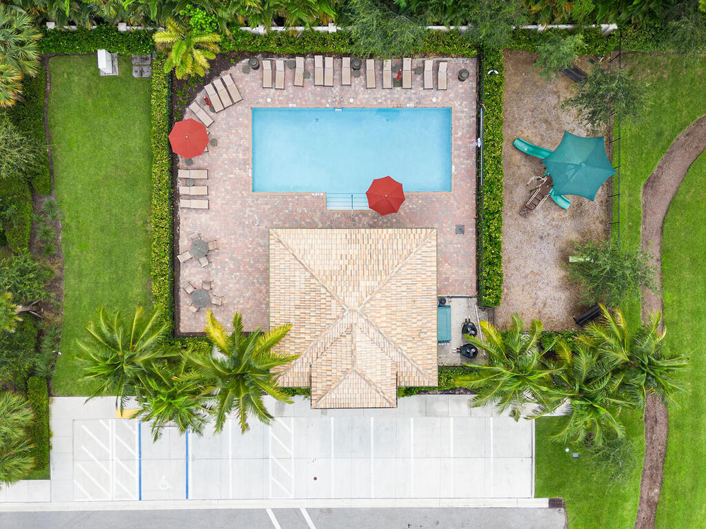 2784 Troubadour Street