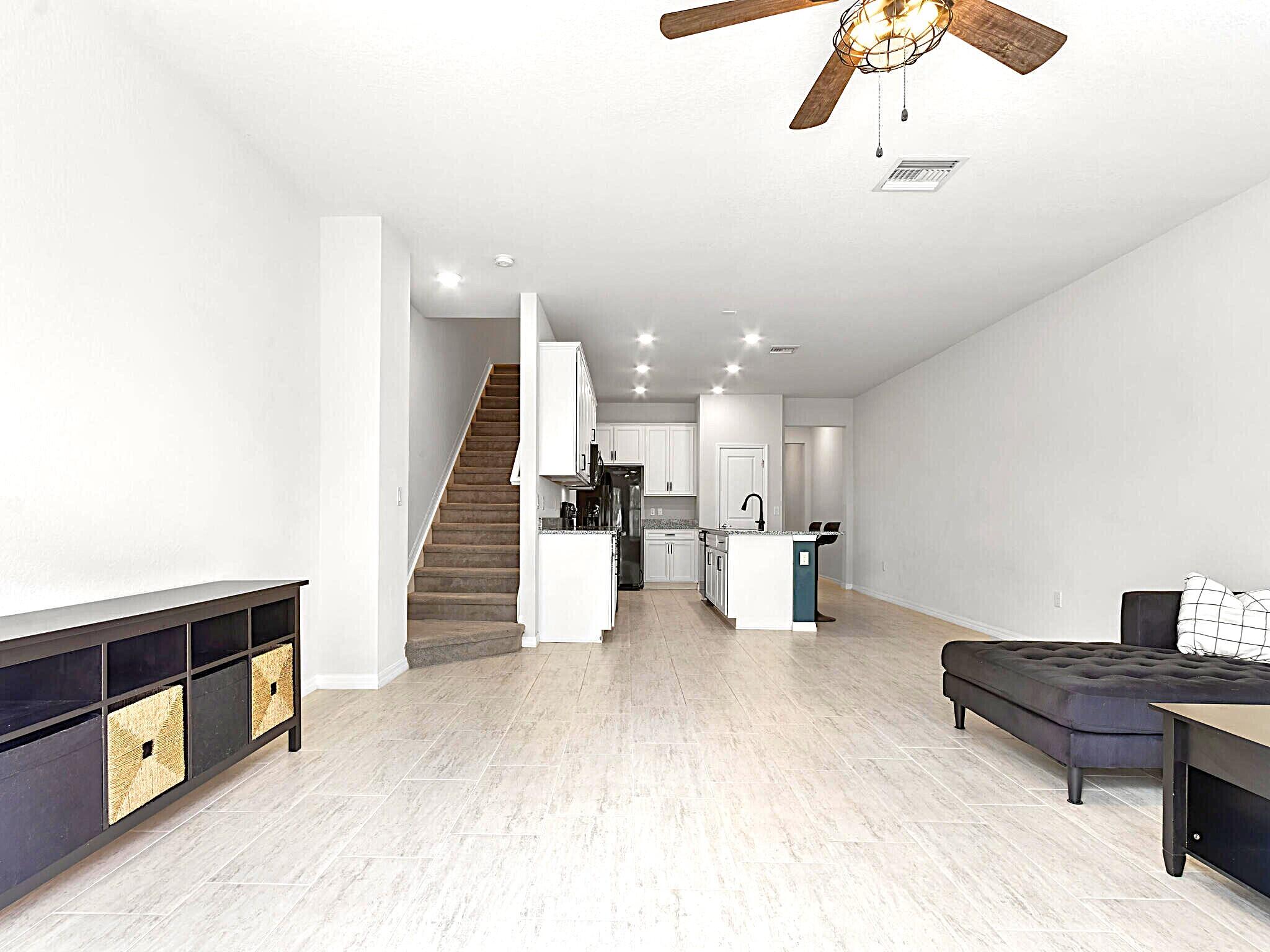 2784 Troubadour Street