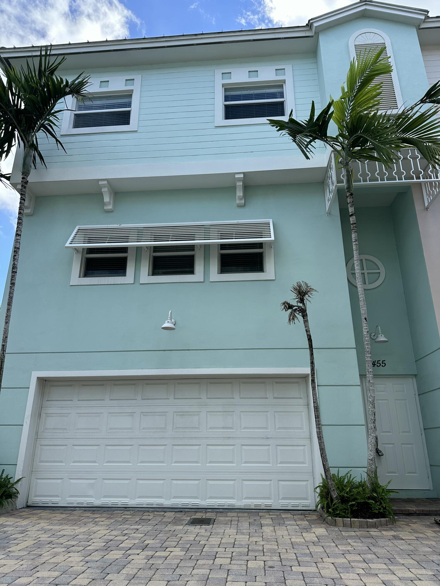 455 NE 1st Street