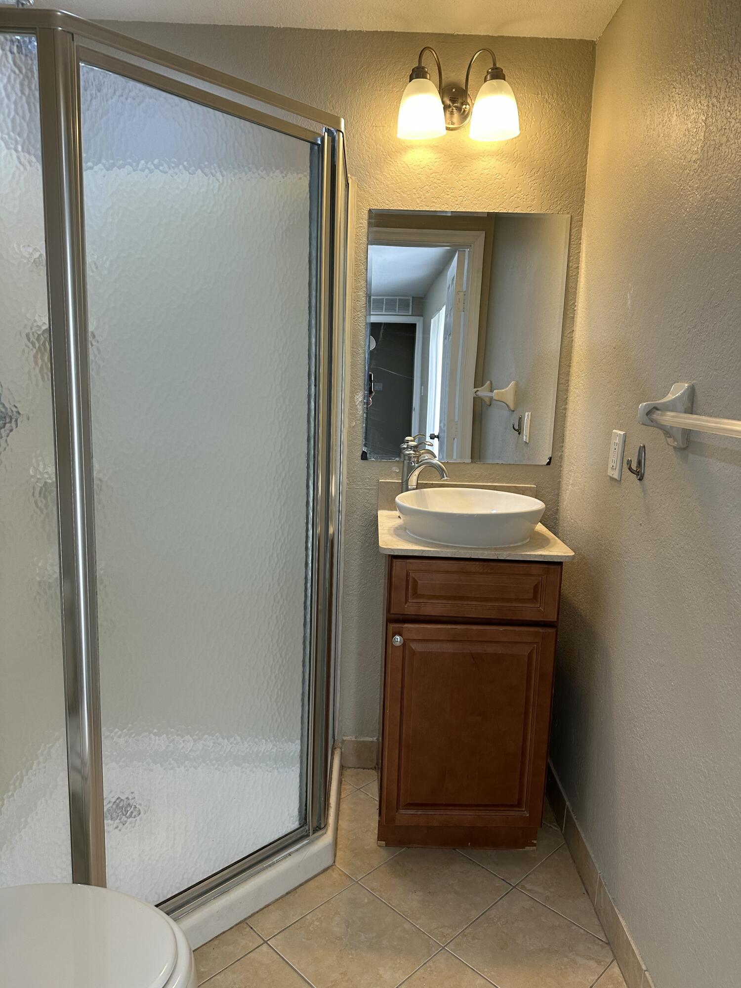 455 NE 1st Street