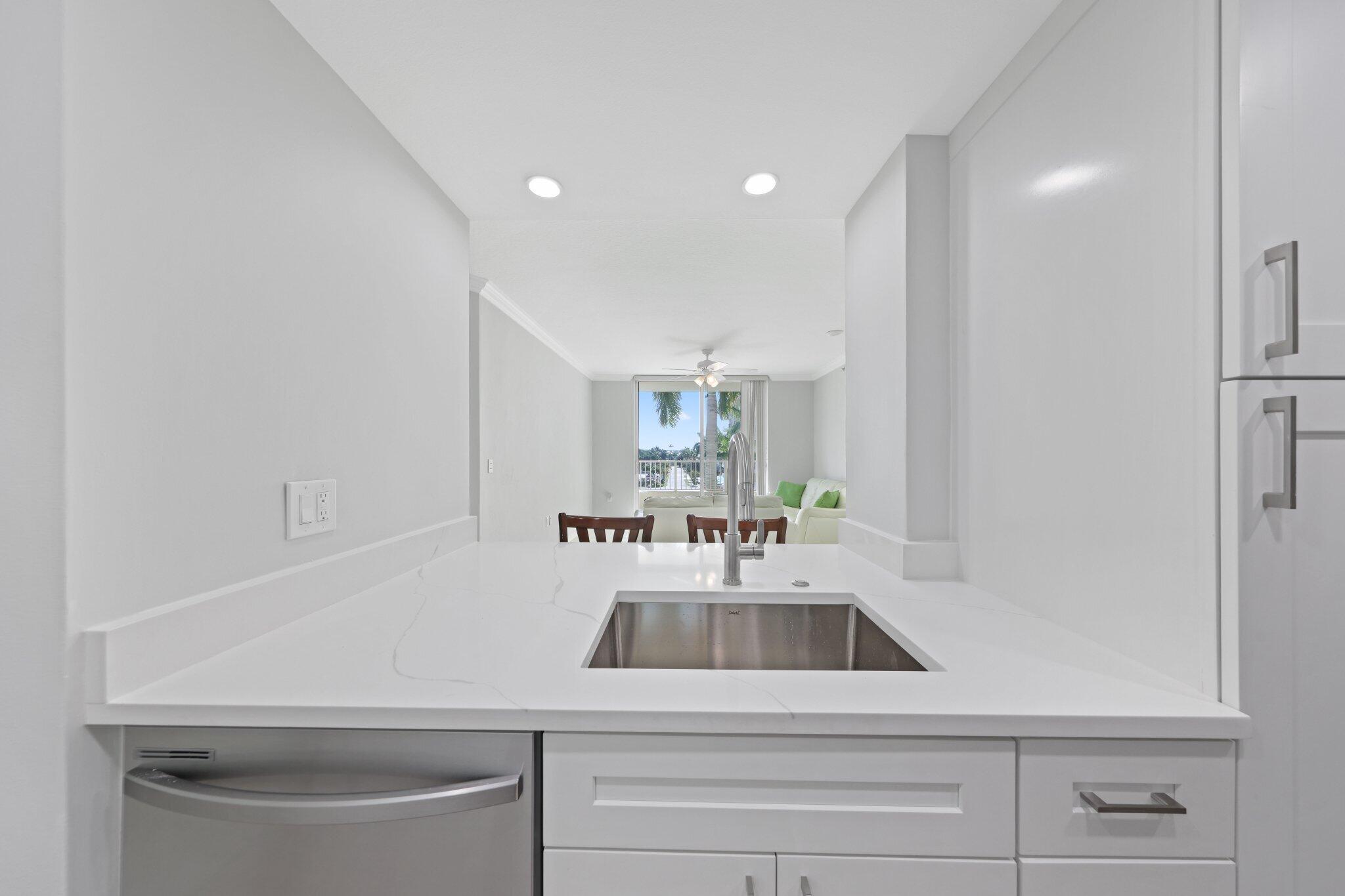 625 Casa Loma Boulevard 408